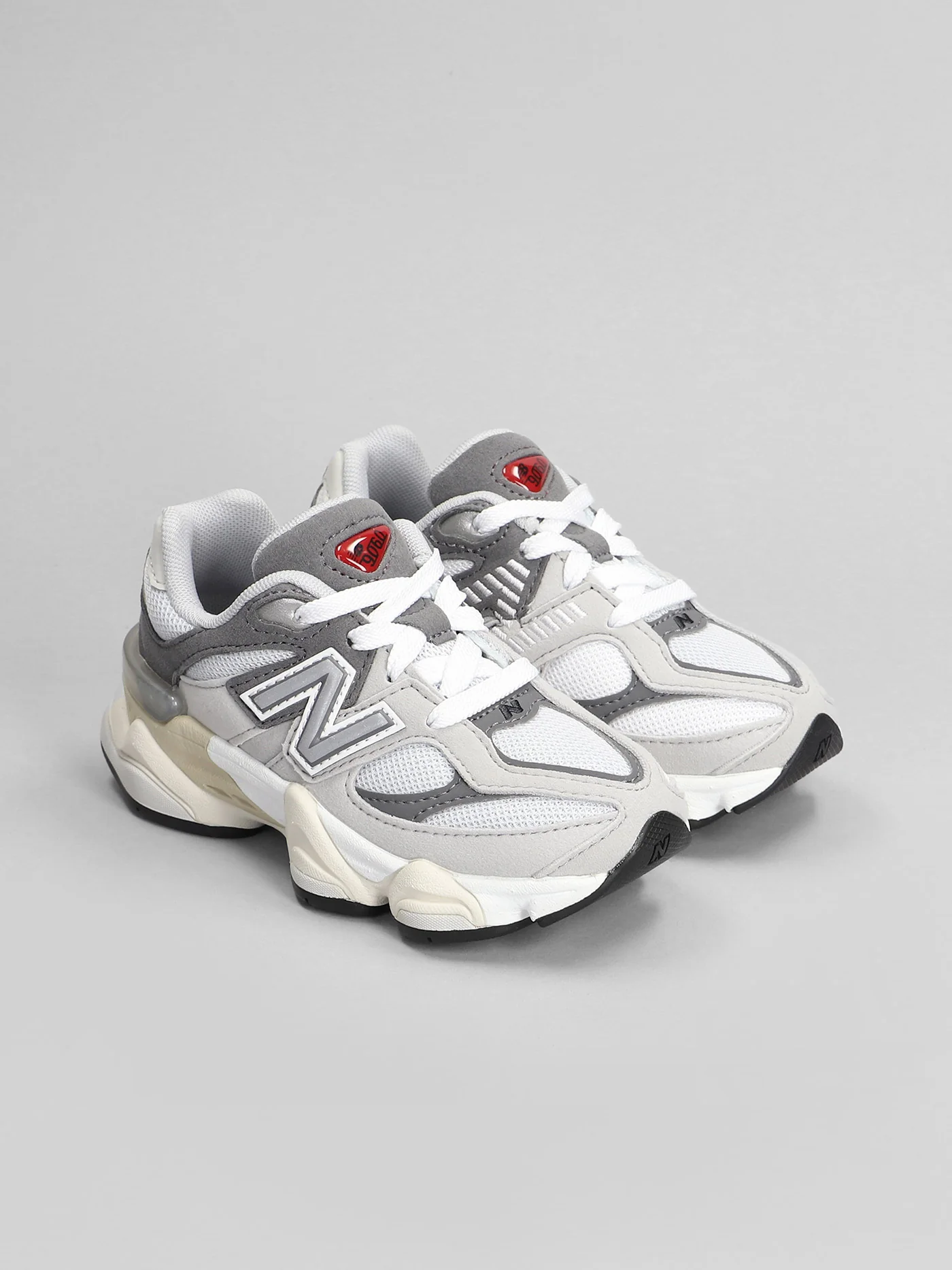 9060 Sneakers in grey Suede and fabric - Image 2