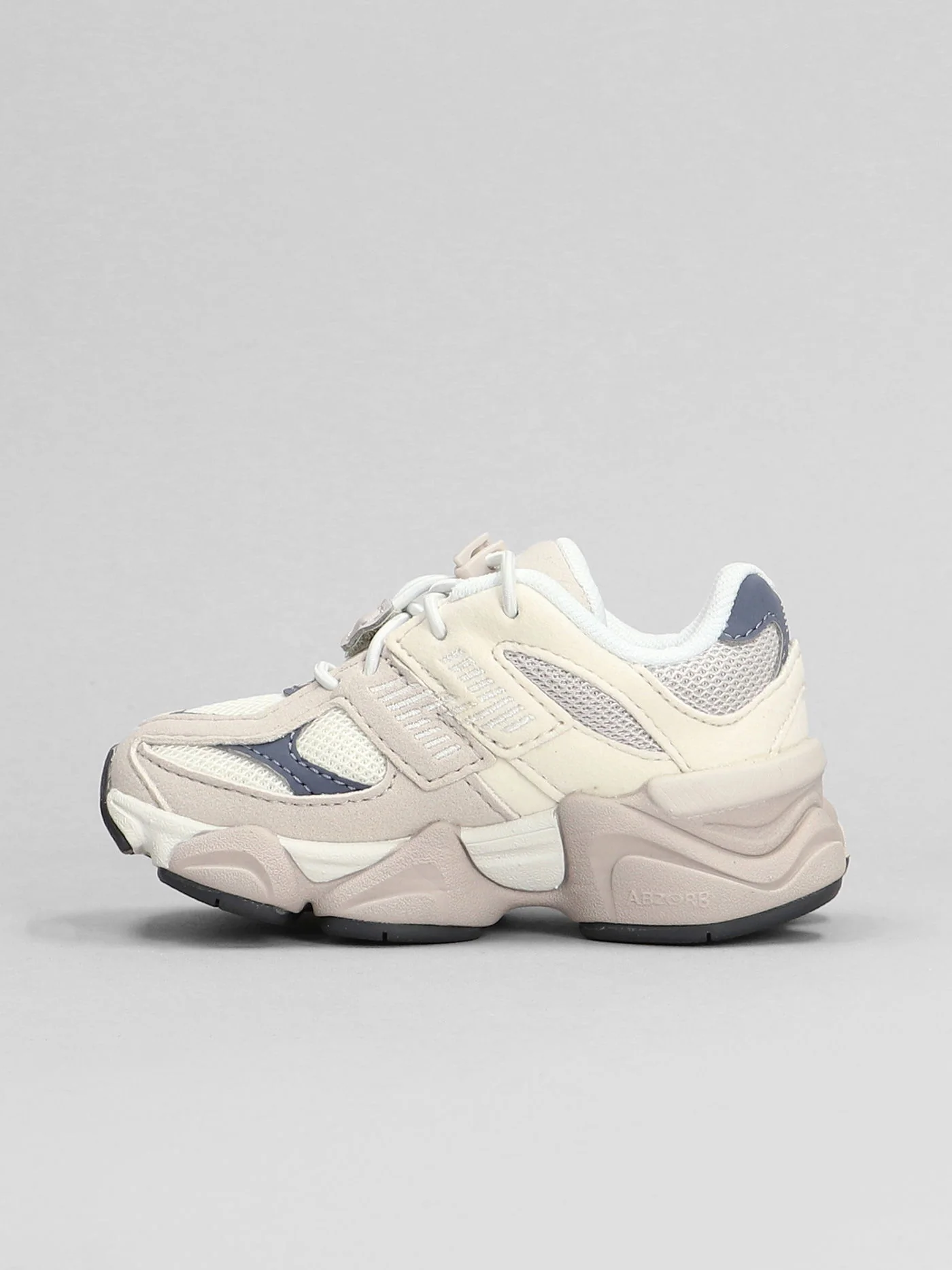 9060 Sneakers in powder Suede and fabric - Image 3