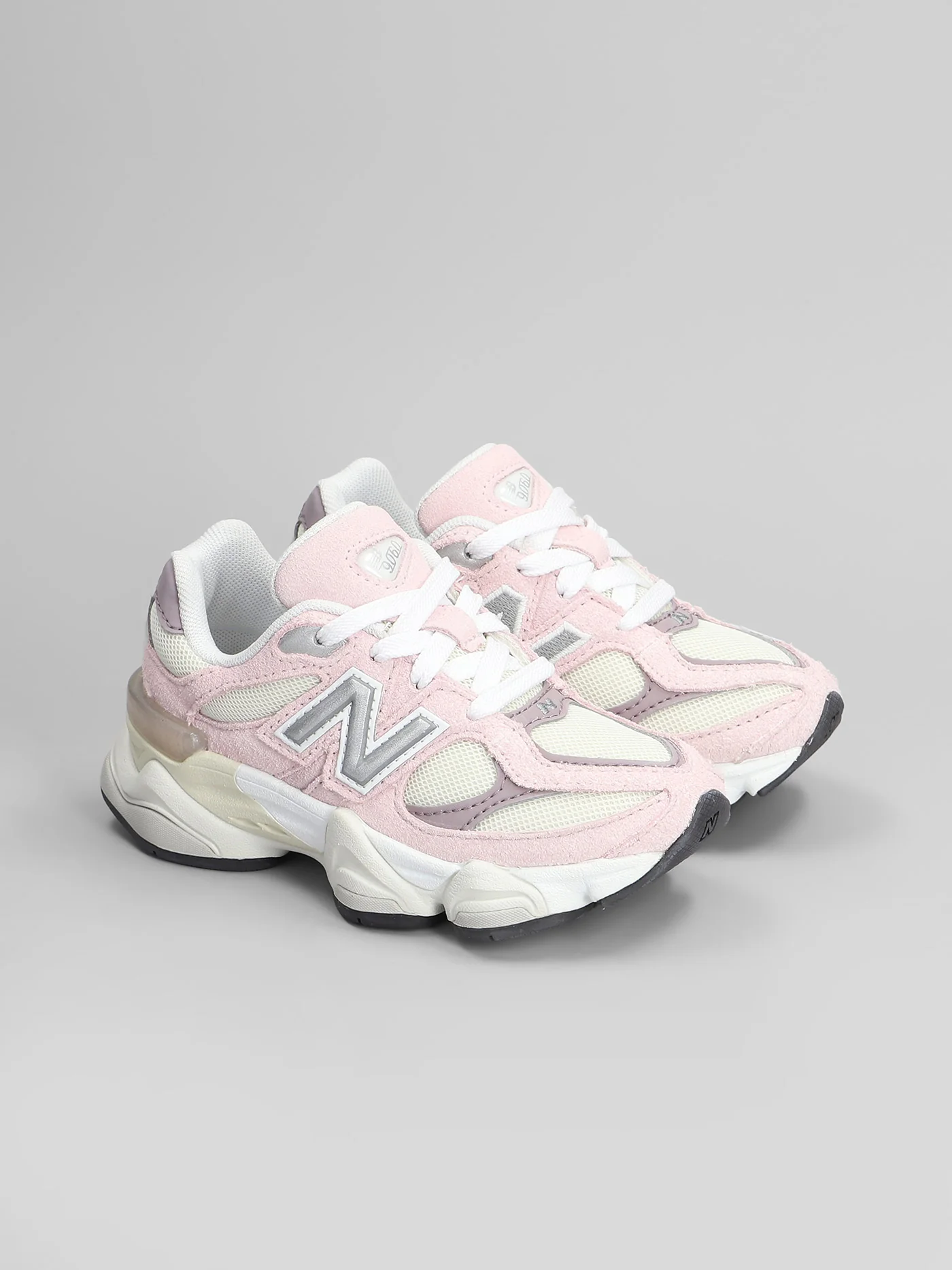 9060 Sneakers in rose-pink Suede and fabric - Image 2