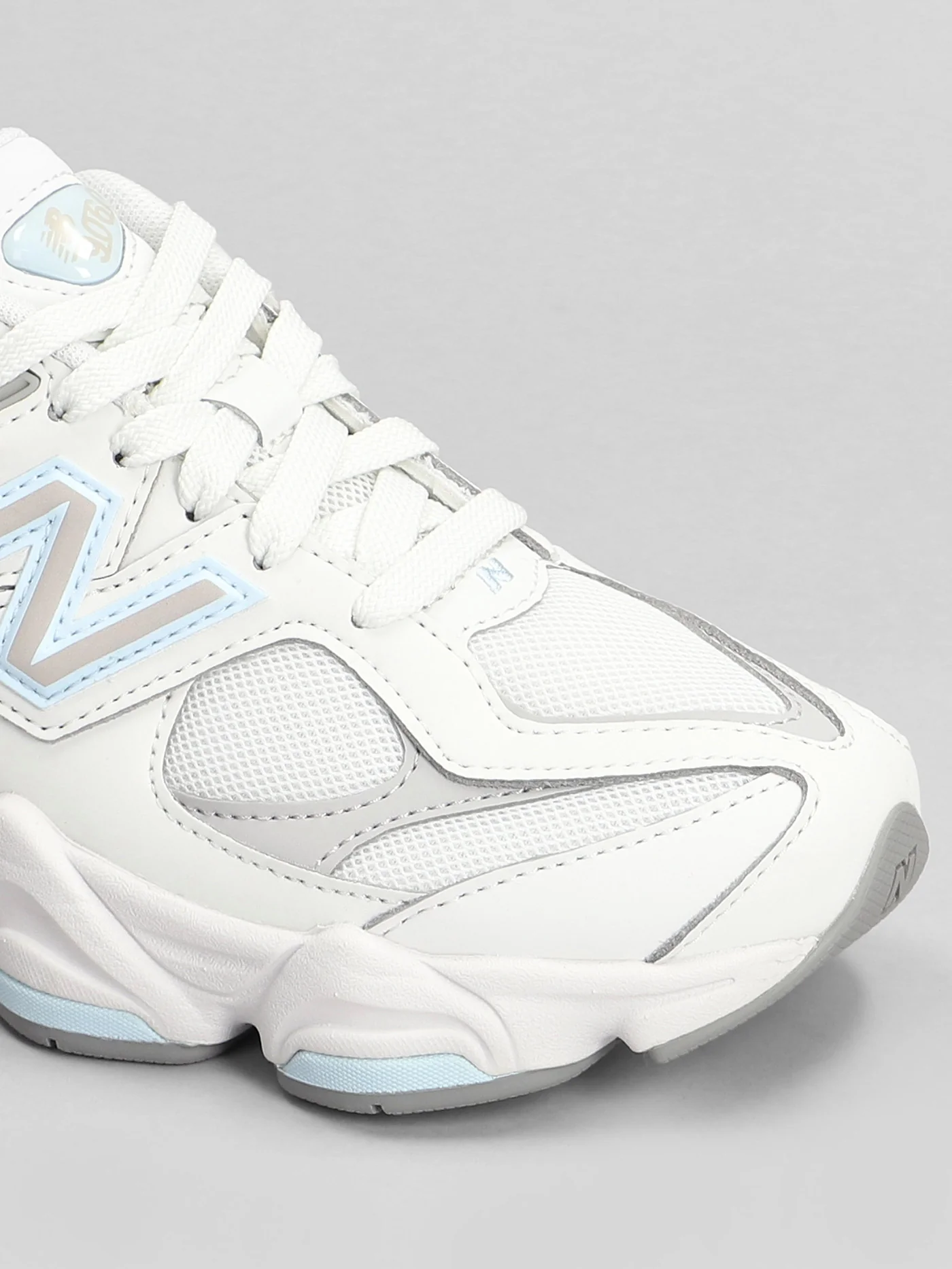 9060 Sneakers in white leather - Image 5