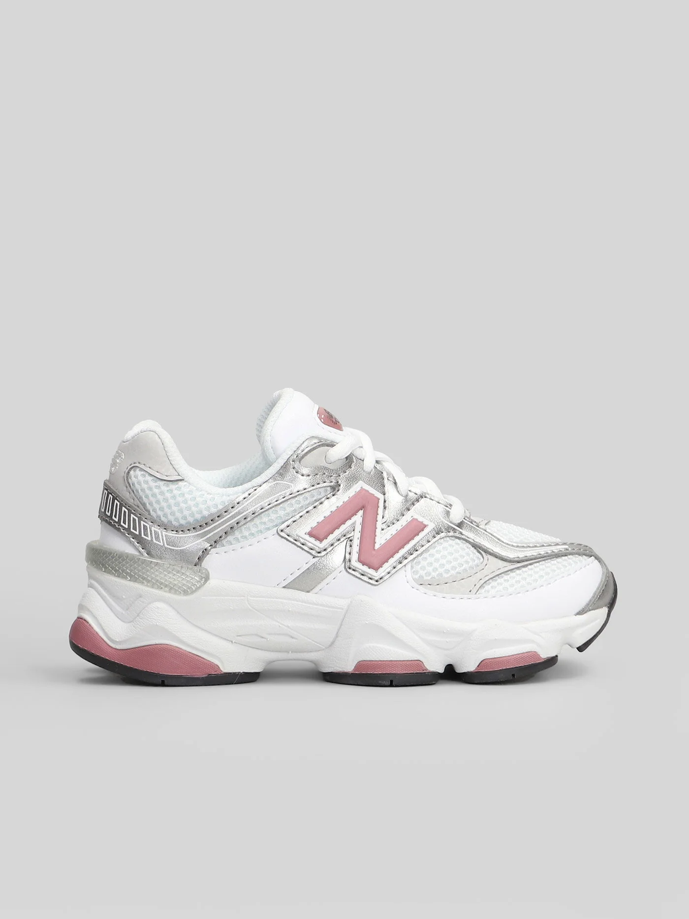 9060 Sneakers in white leather and fabric