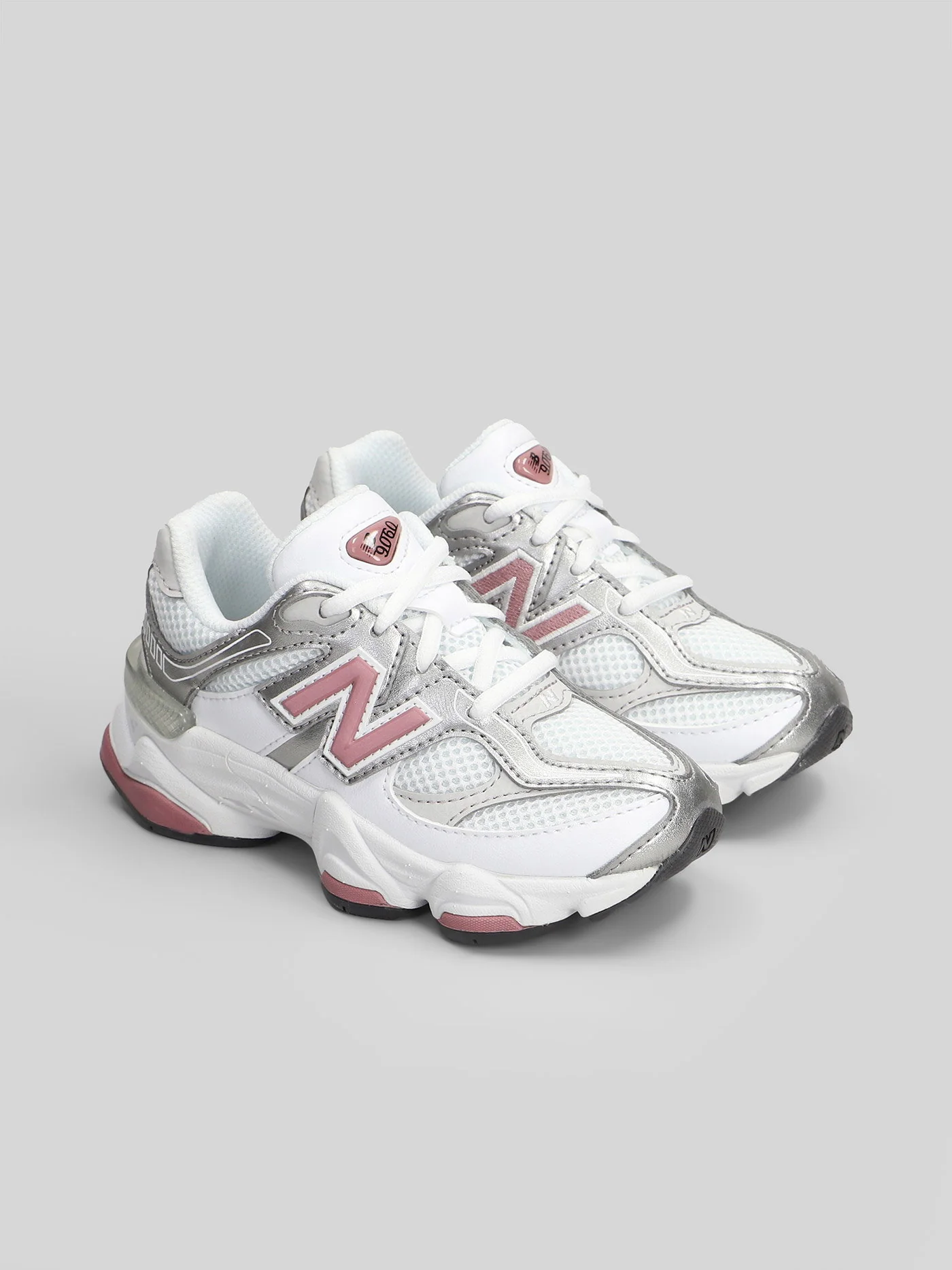 9060 Sneakers in white leather and fabric - Image 2