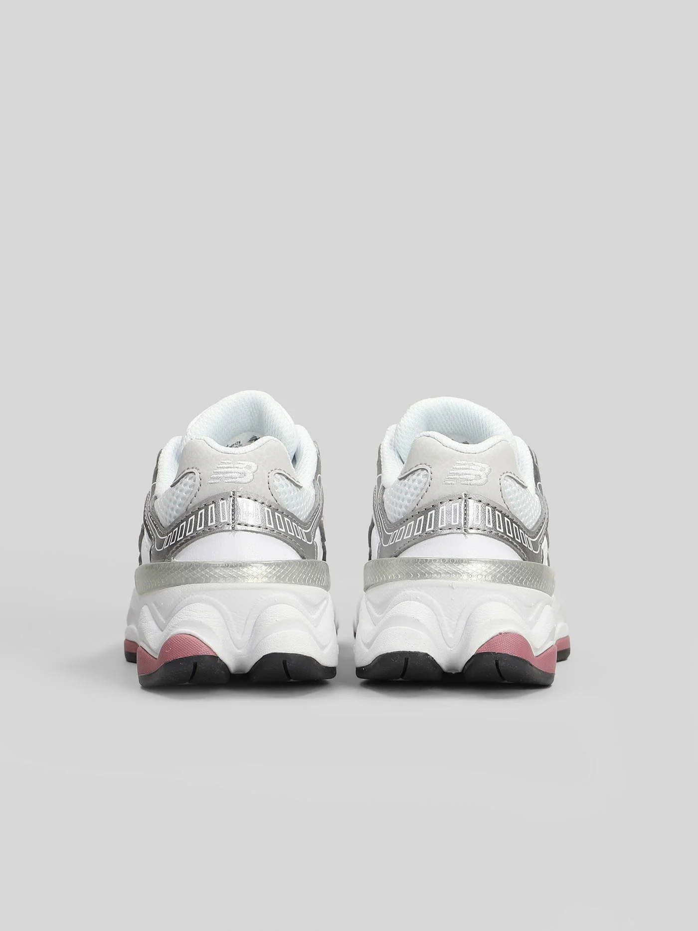 9060 Sneakers in white leather and fabric - Image 4