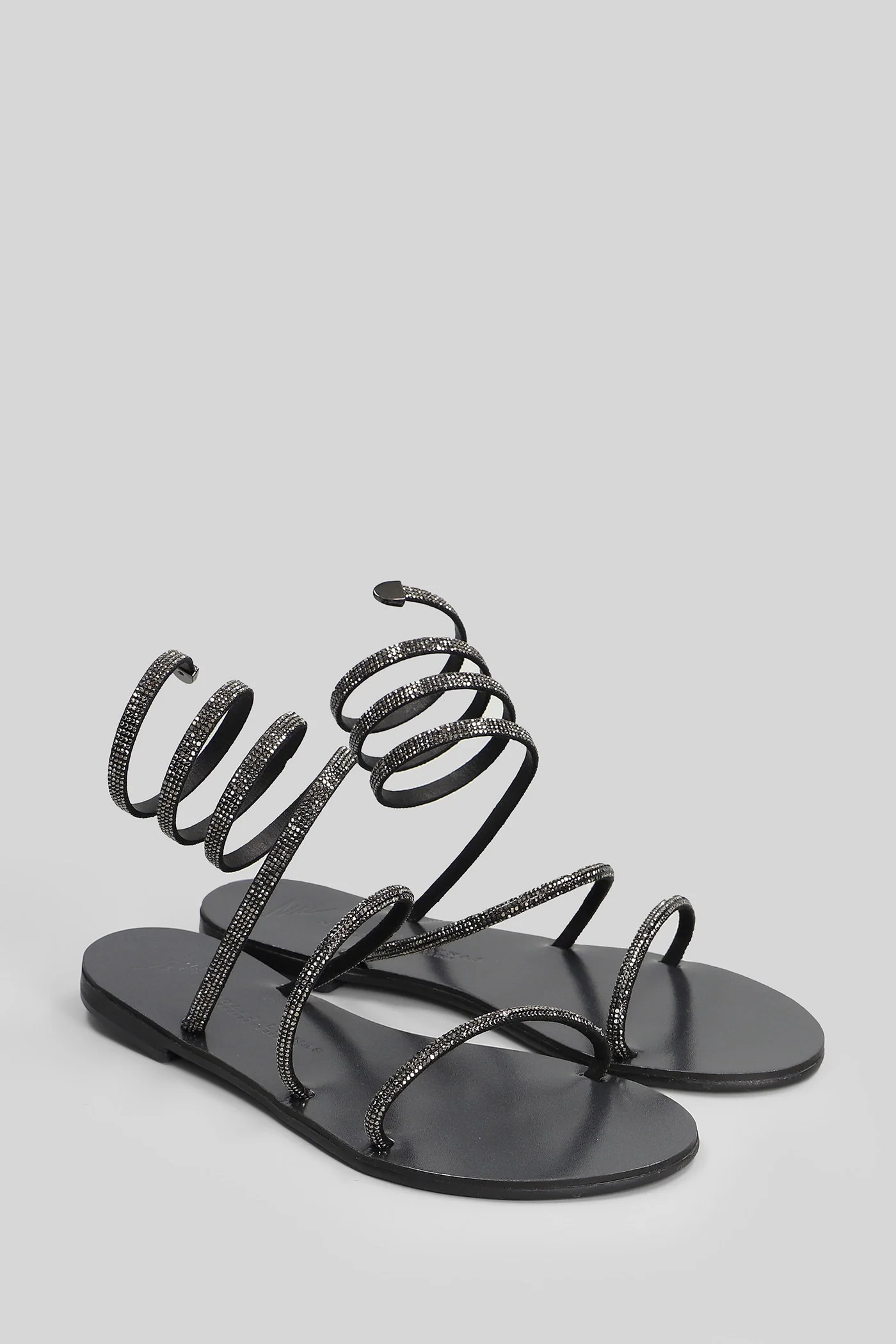 Flat sandal-slipper in black leather - Image 2