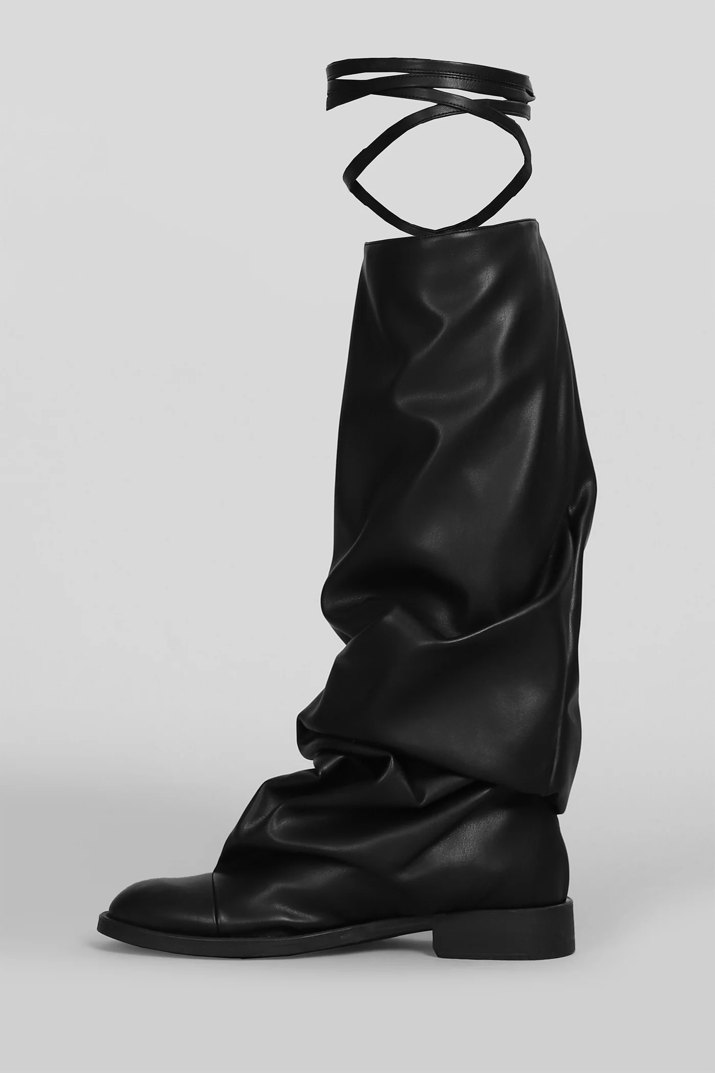 low heels boots in black leather - Image 3