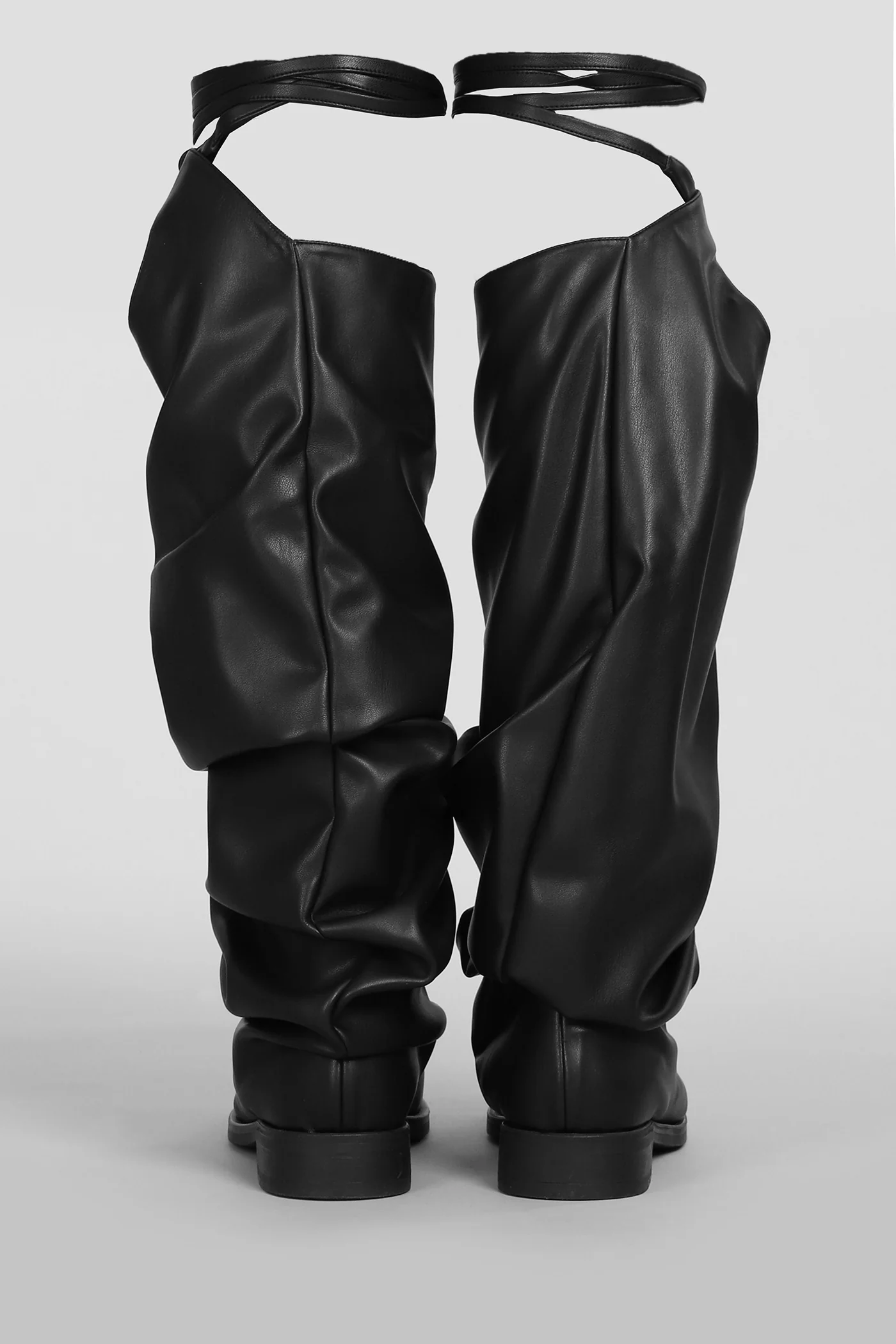low heels boots in black leather - Image 4