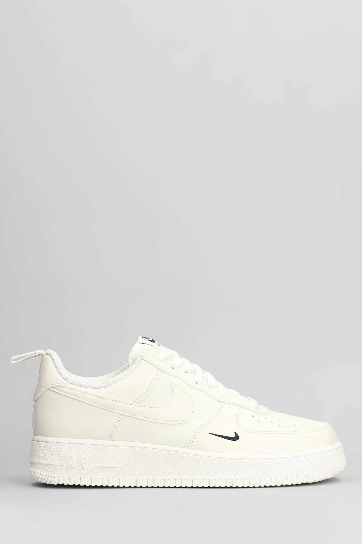 Air Force 1 07 Sneakers in white leather