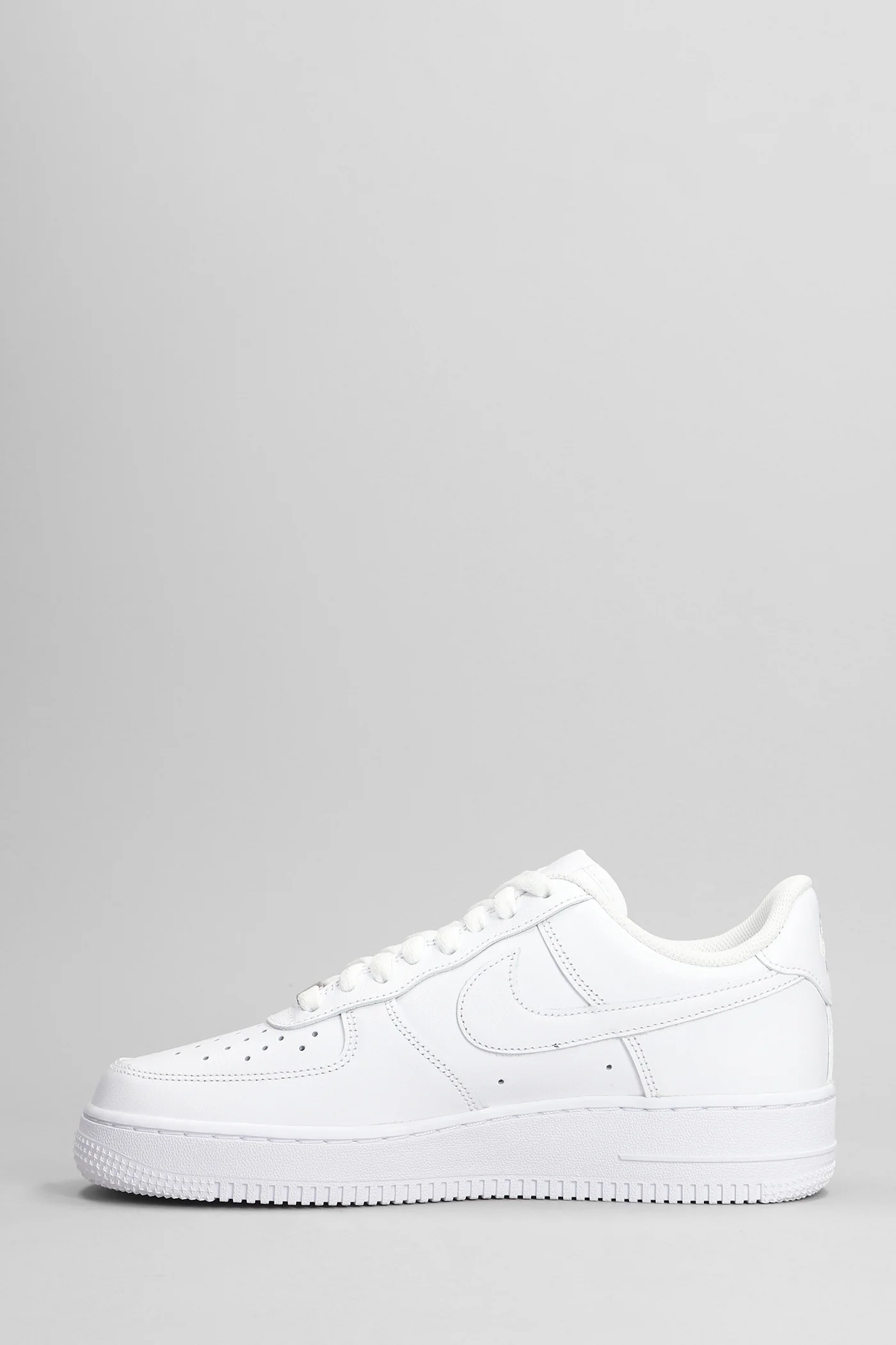 Air Force 1 07 Sneakers in white leather - Image 3