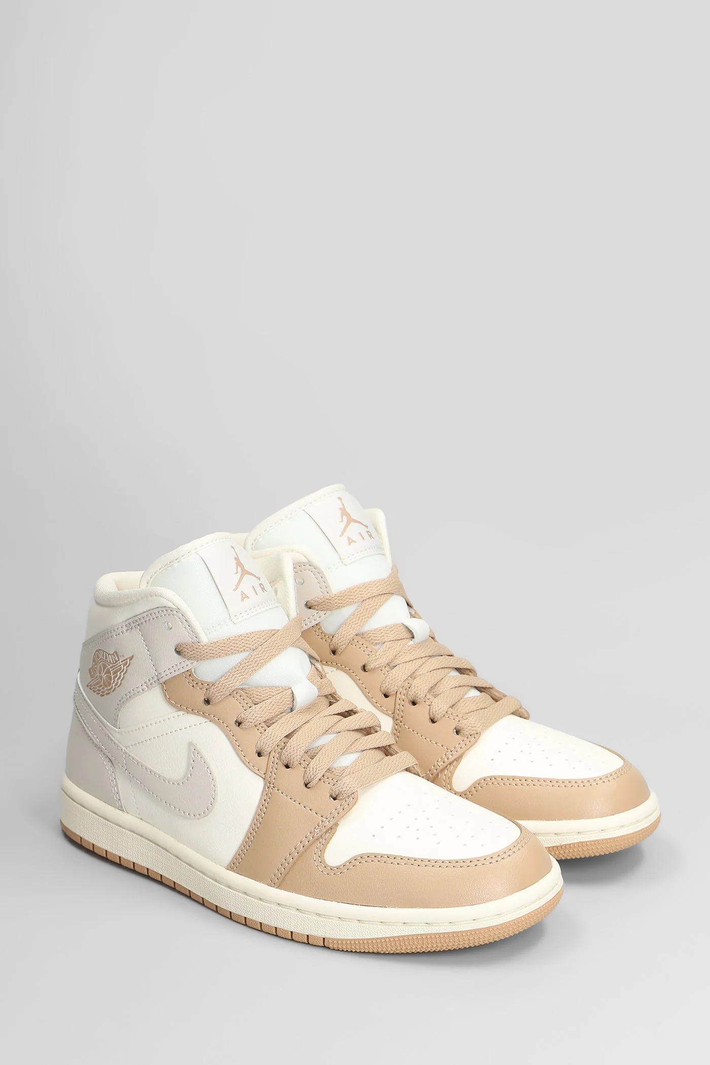 Air Jordan 1 Mid Sneakers in beige leather - Image 2