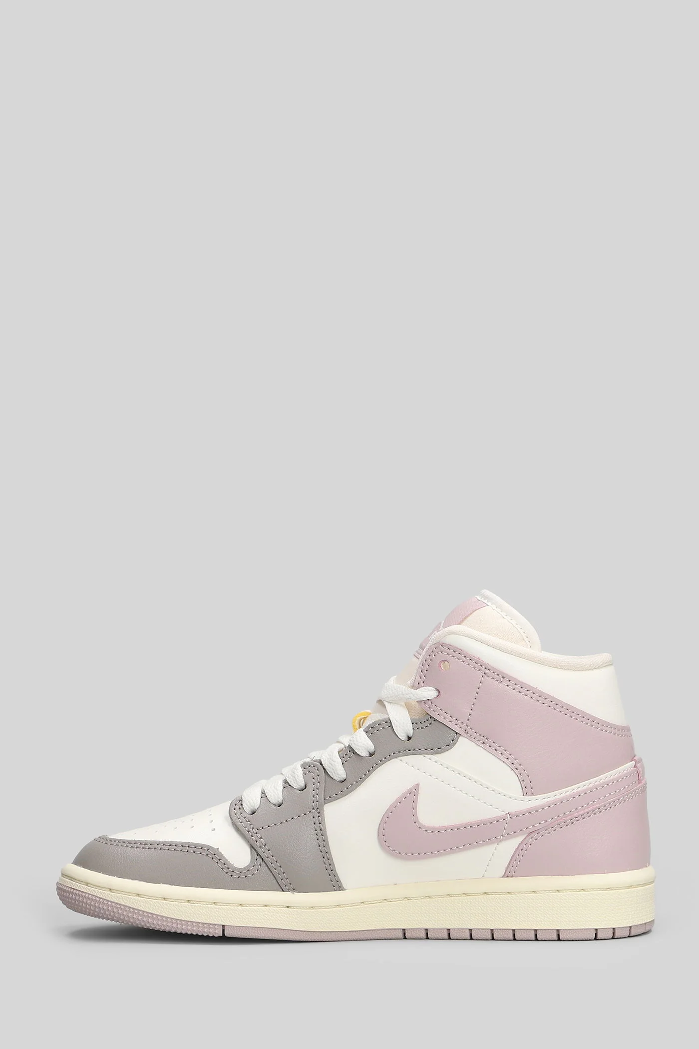 Air Jordan 1 Mid Sneakers in white leather - Image 3