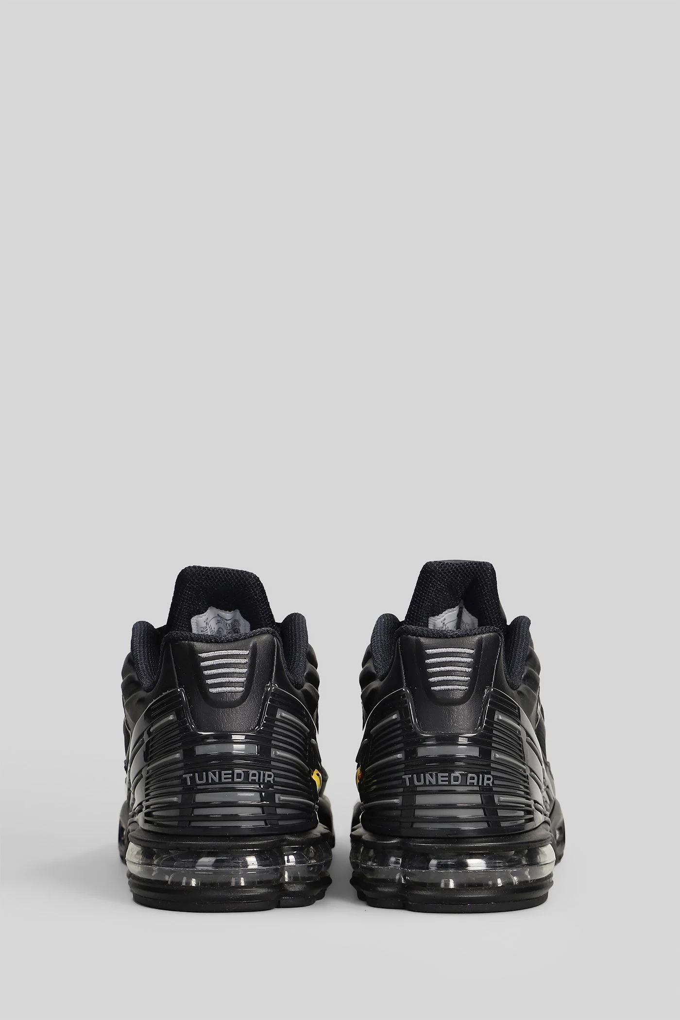 Air Max Plus III Sneakers in black leather and fabric - Image 4