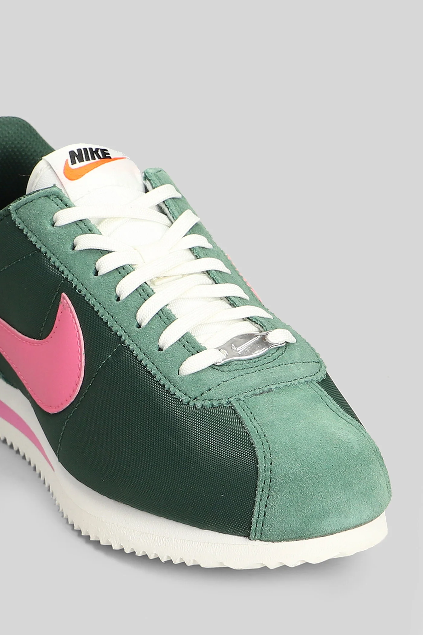 Nike cortez Sneakers in green Suede and fabric - Image 5