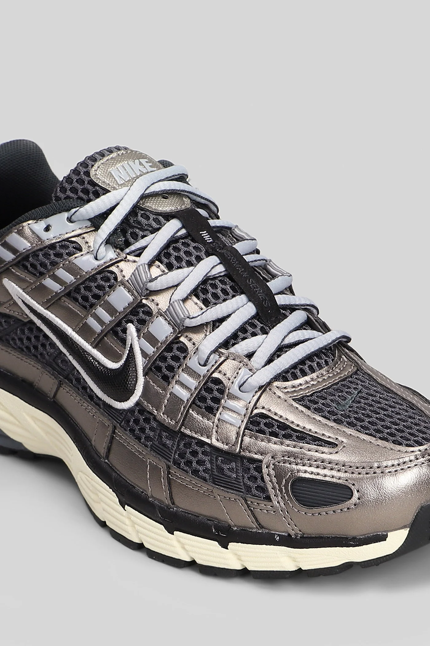 P-6000 se Sneakers in platinum leather and fabric - Image 5
