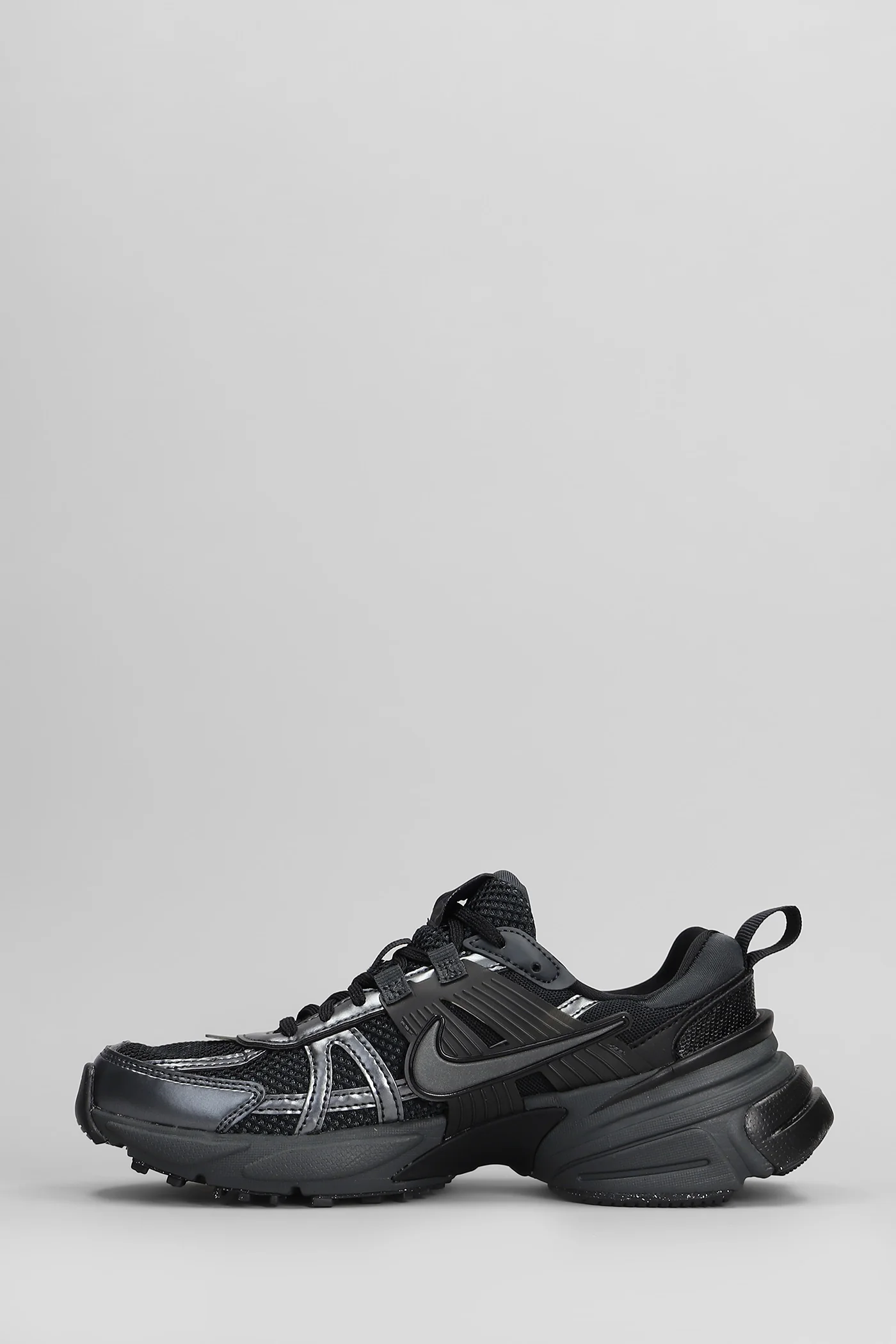 V2K Run Sneakers in black leather and fabric - Image 3