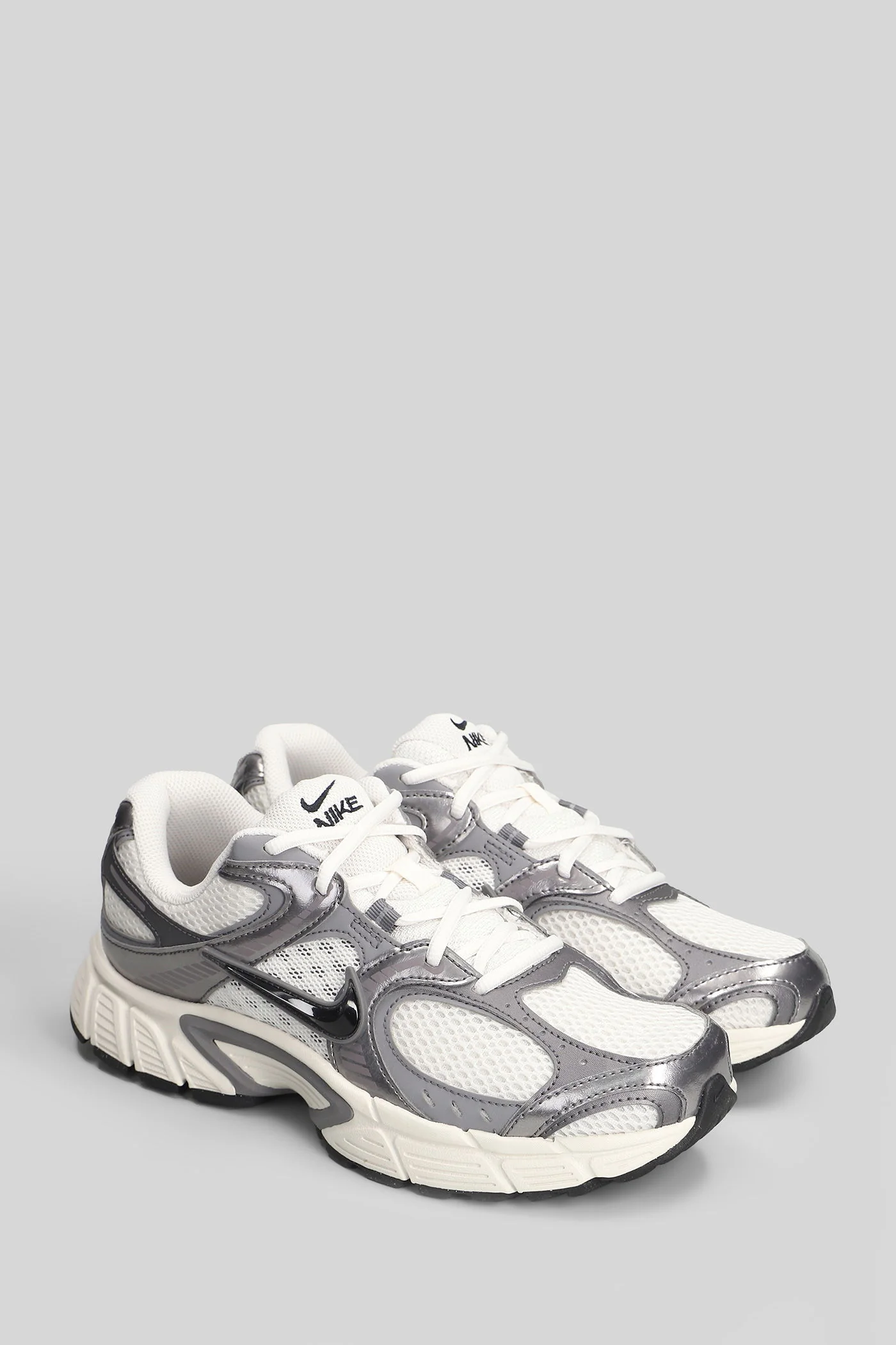 V5 Rnr Sneakers in white leather and fabric - Image 2
