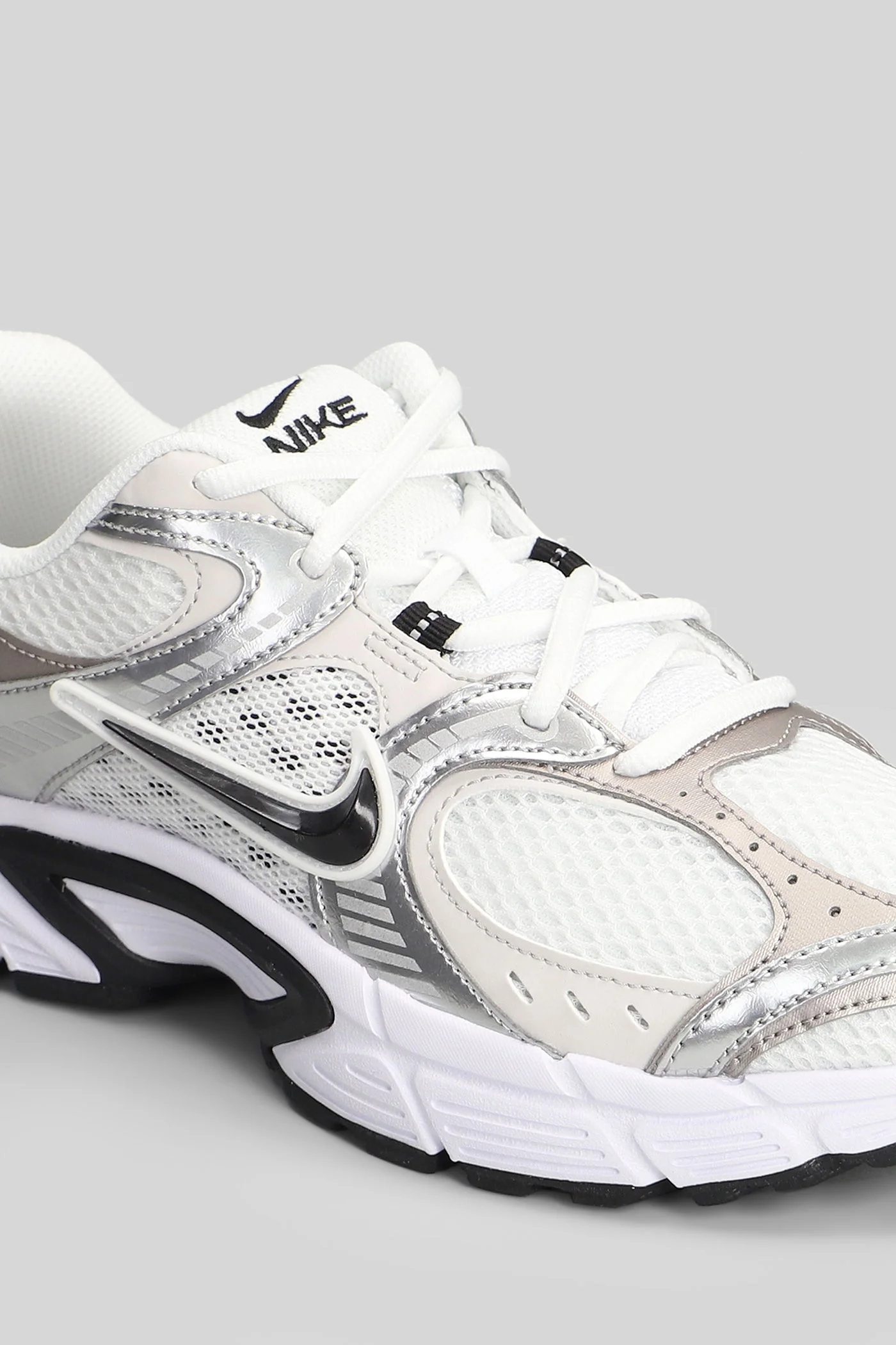 V5 Rnr Sneakers in white leather and fabric - Image 5