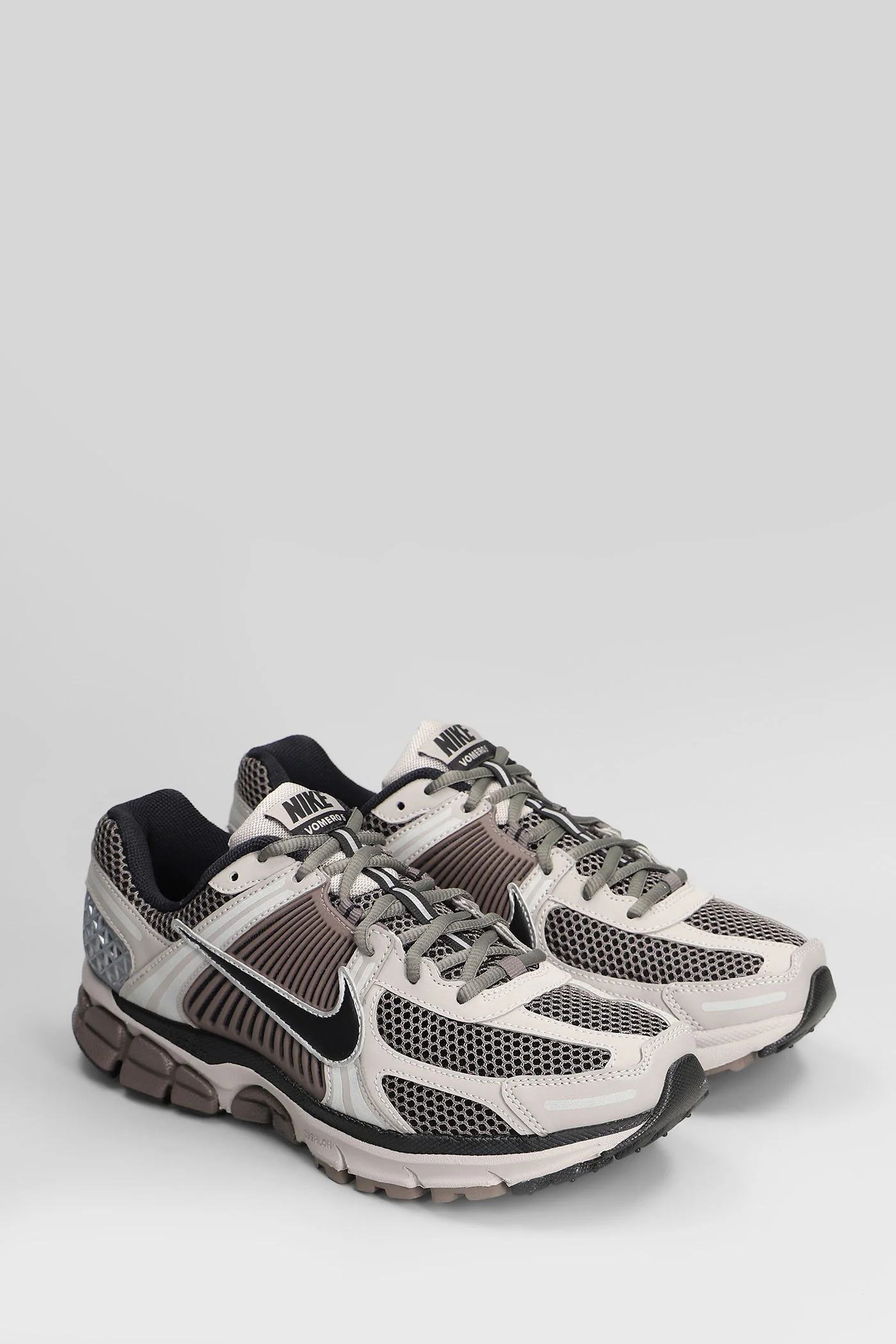 Zoom Vomero 5 Sneakers in grey leather and fabric - Image 2