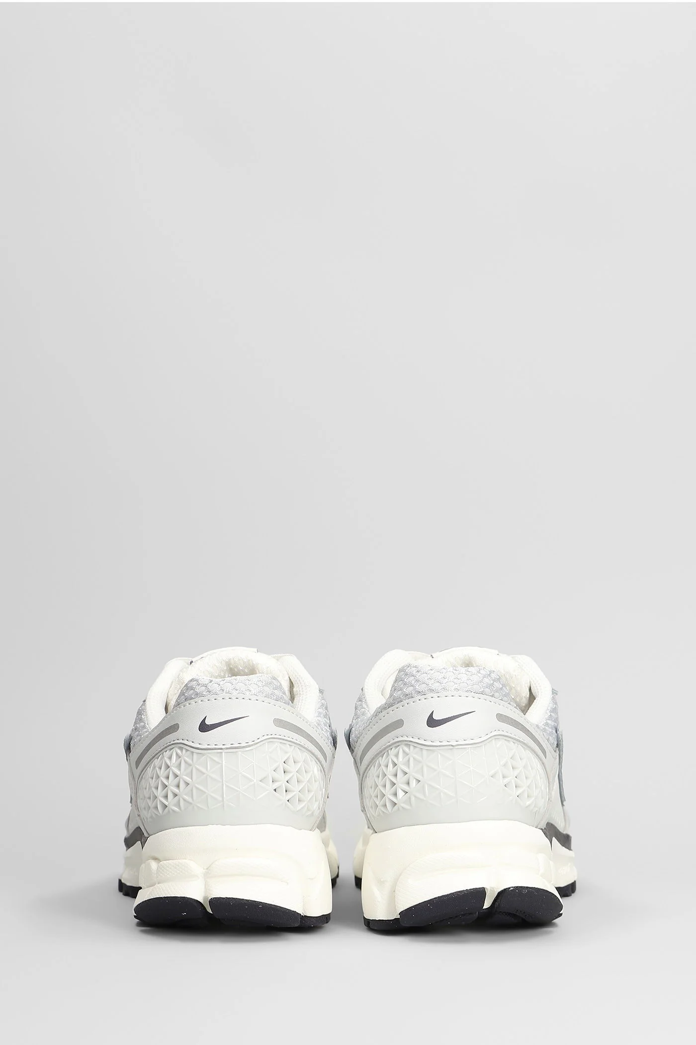 Zoom Vomero 5 Sneakers in grey leather and fabric - Image 4