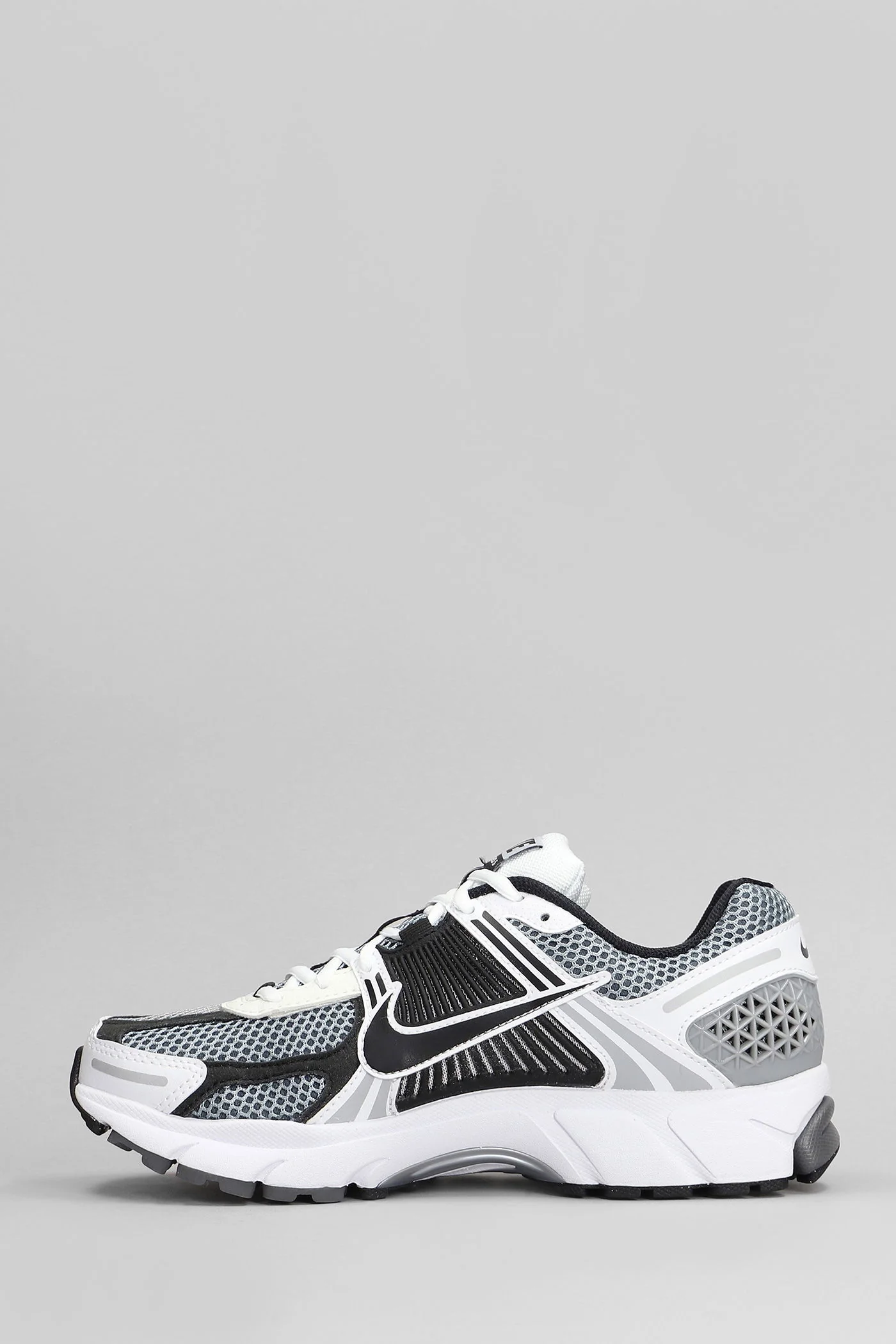 Zoom Vomero 5 Sneakers in grey leather and fabric - Image 3