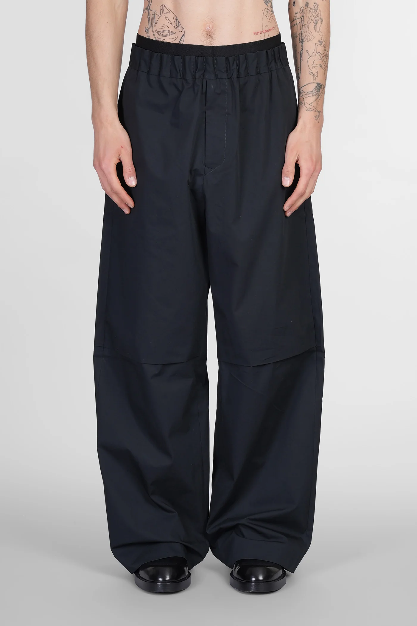 Pants in black cotton