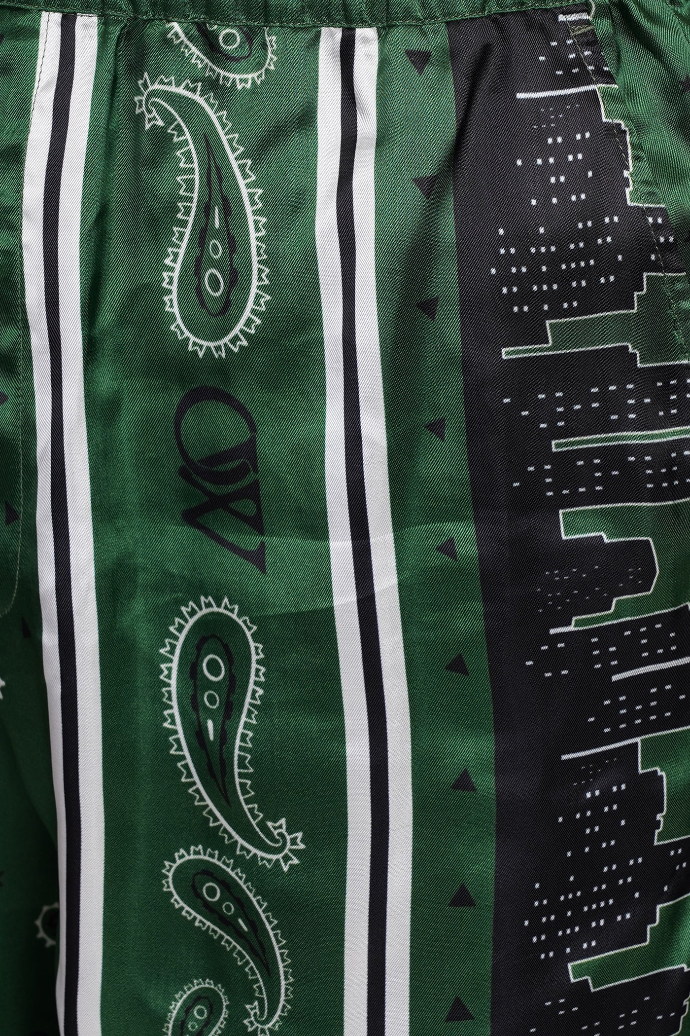 Shorts in green viscose - Image 4