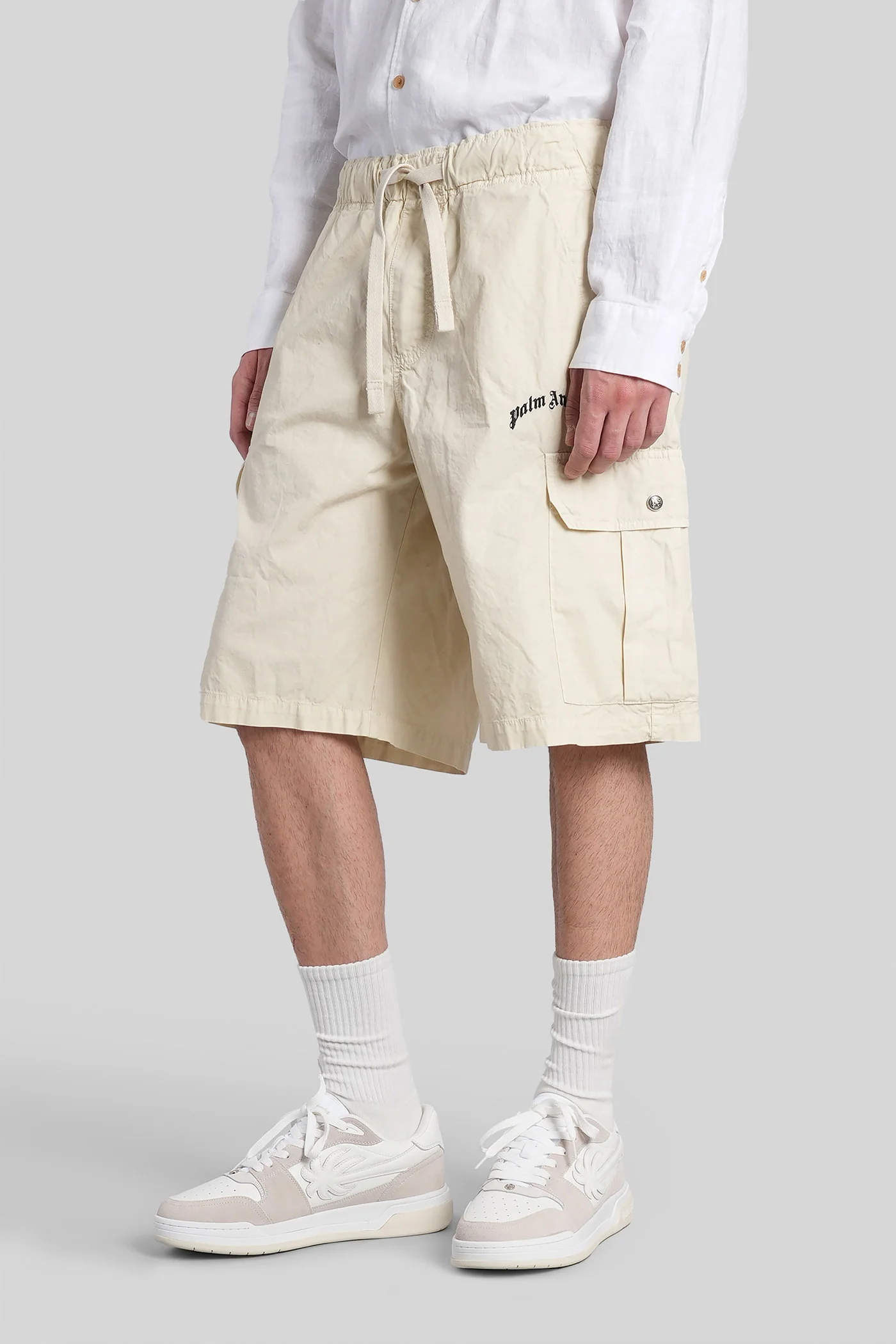 Shorts in beige cotton - Image 4