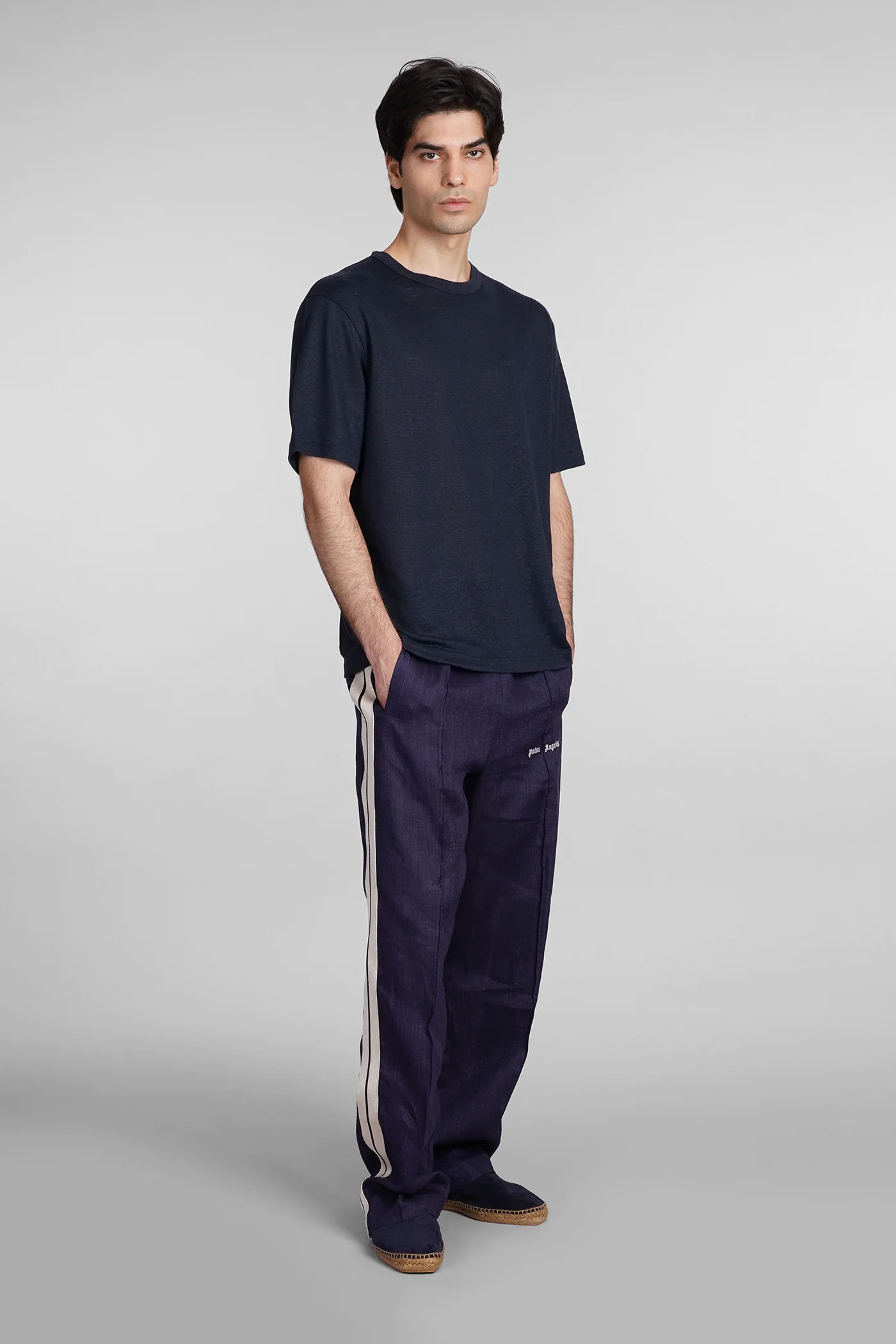 T-Shirt in black linen - Image 2