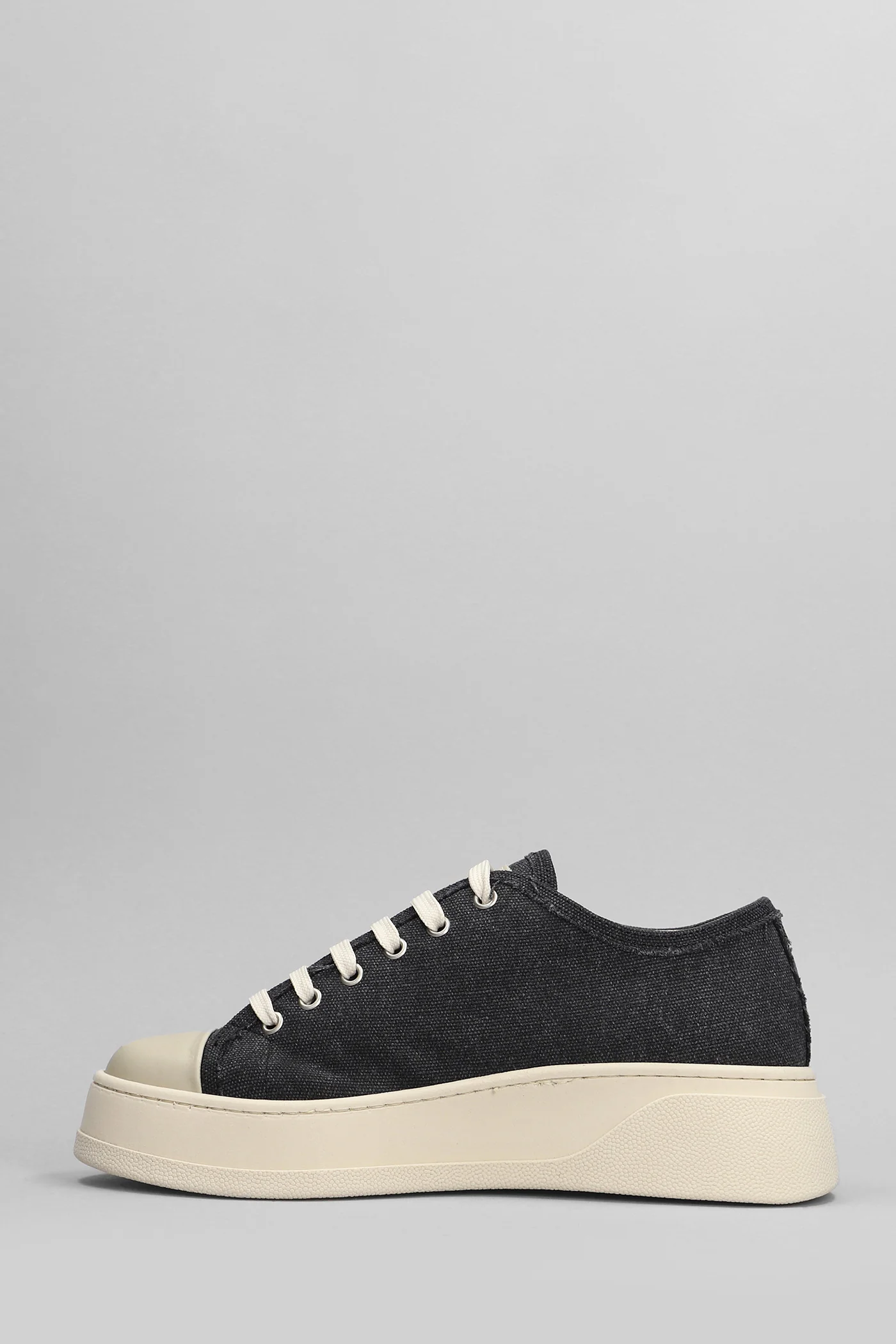 Sneakers in grey canvas - Image 3