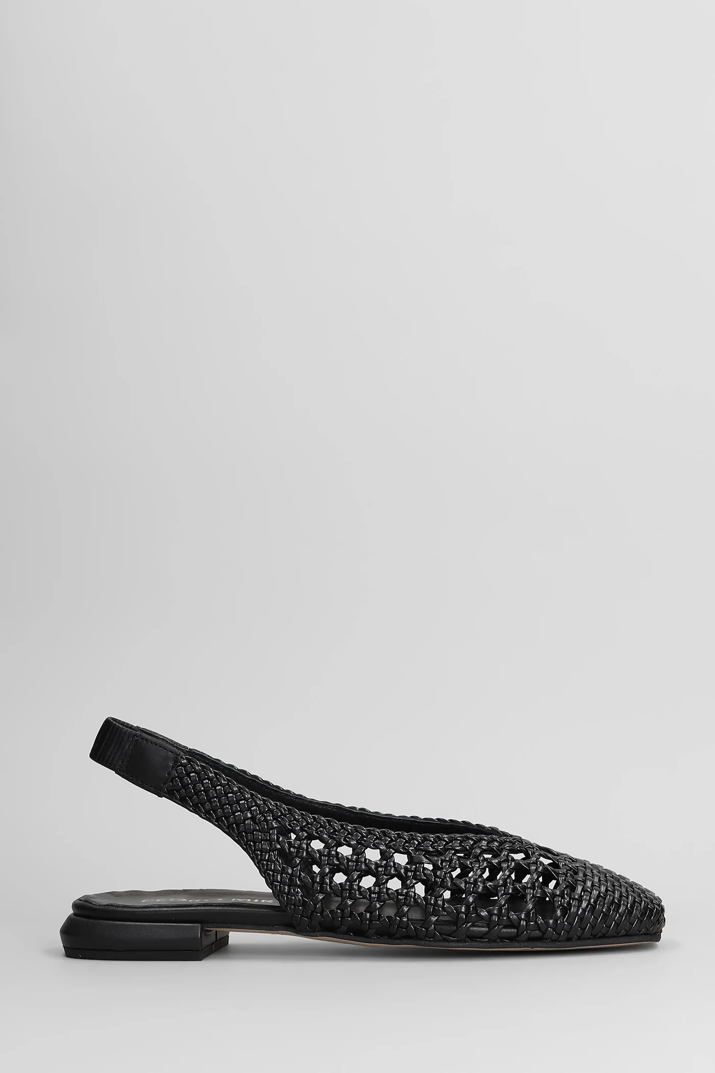 Ballet flats in black leather