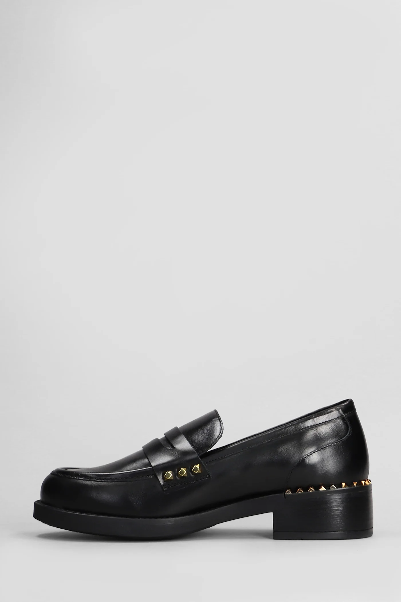 Loafers in black leather - Image 3