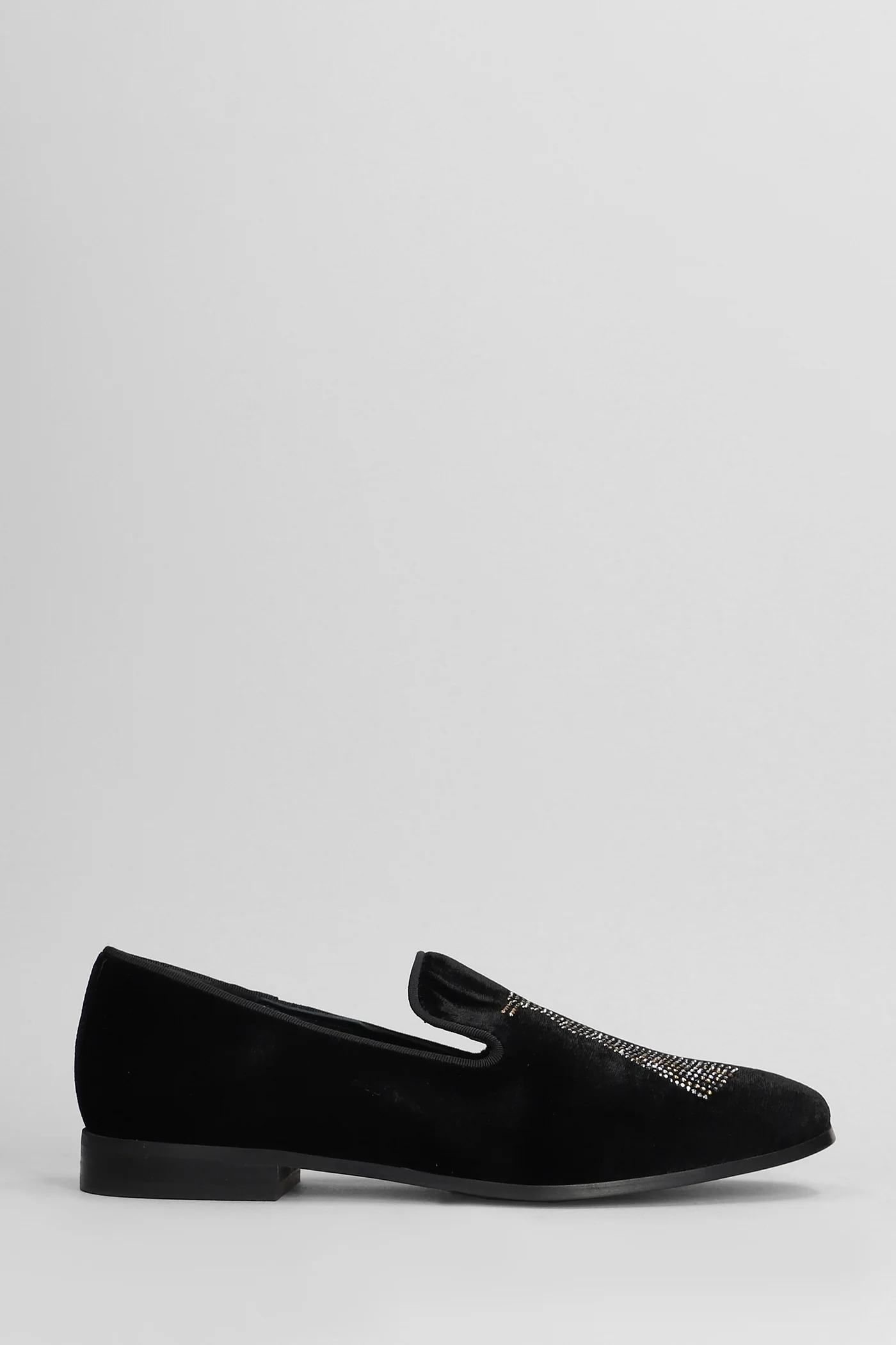 Loafers in black velvet