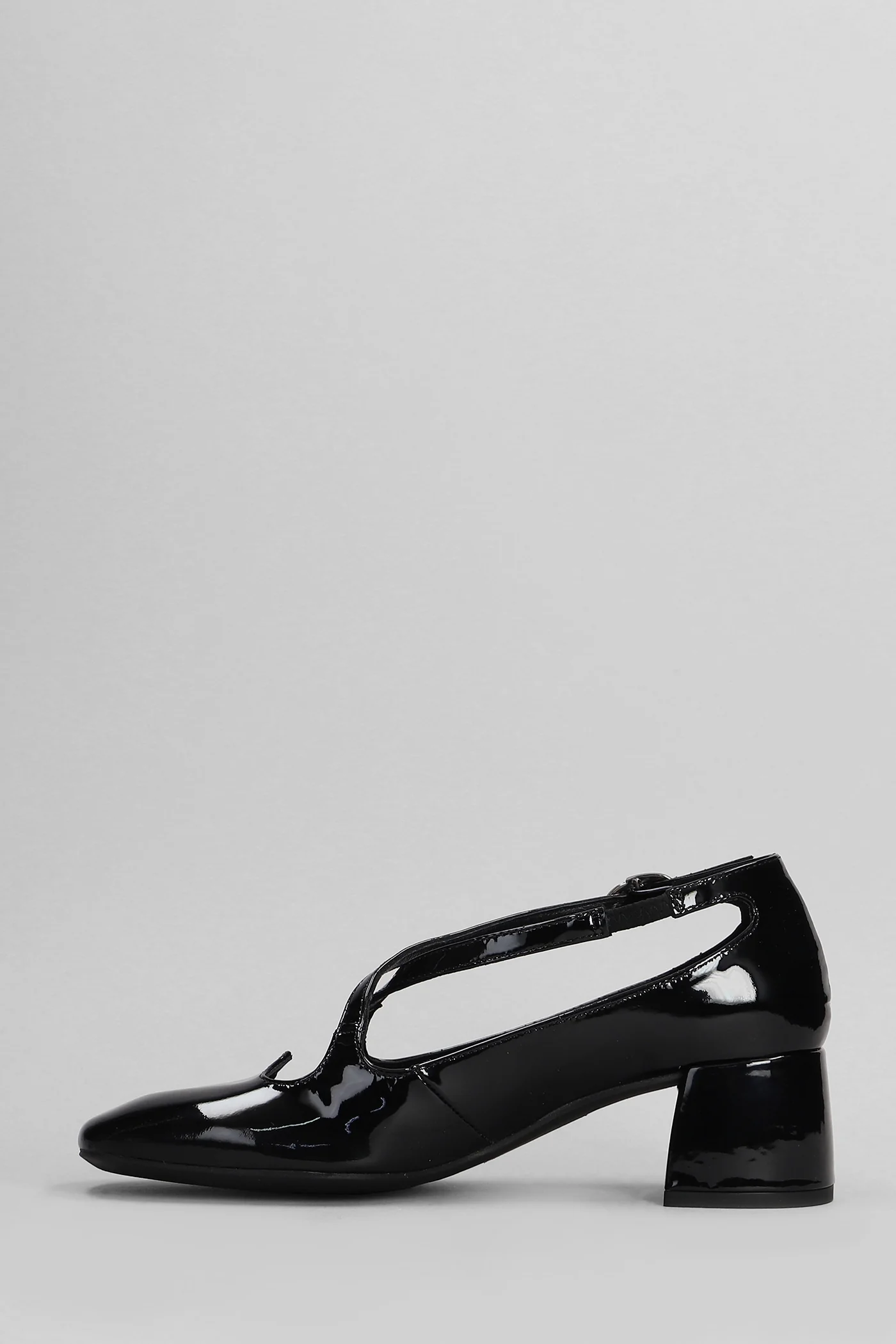 Pumps in black leather - Image 3