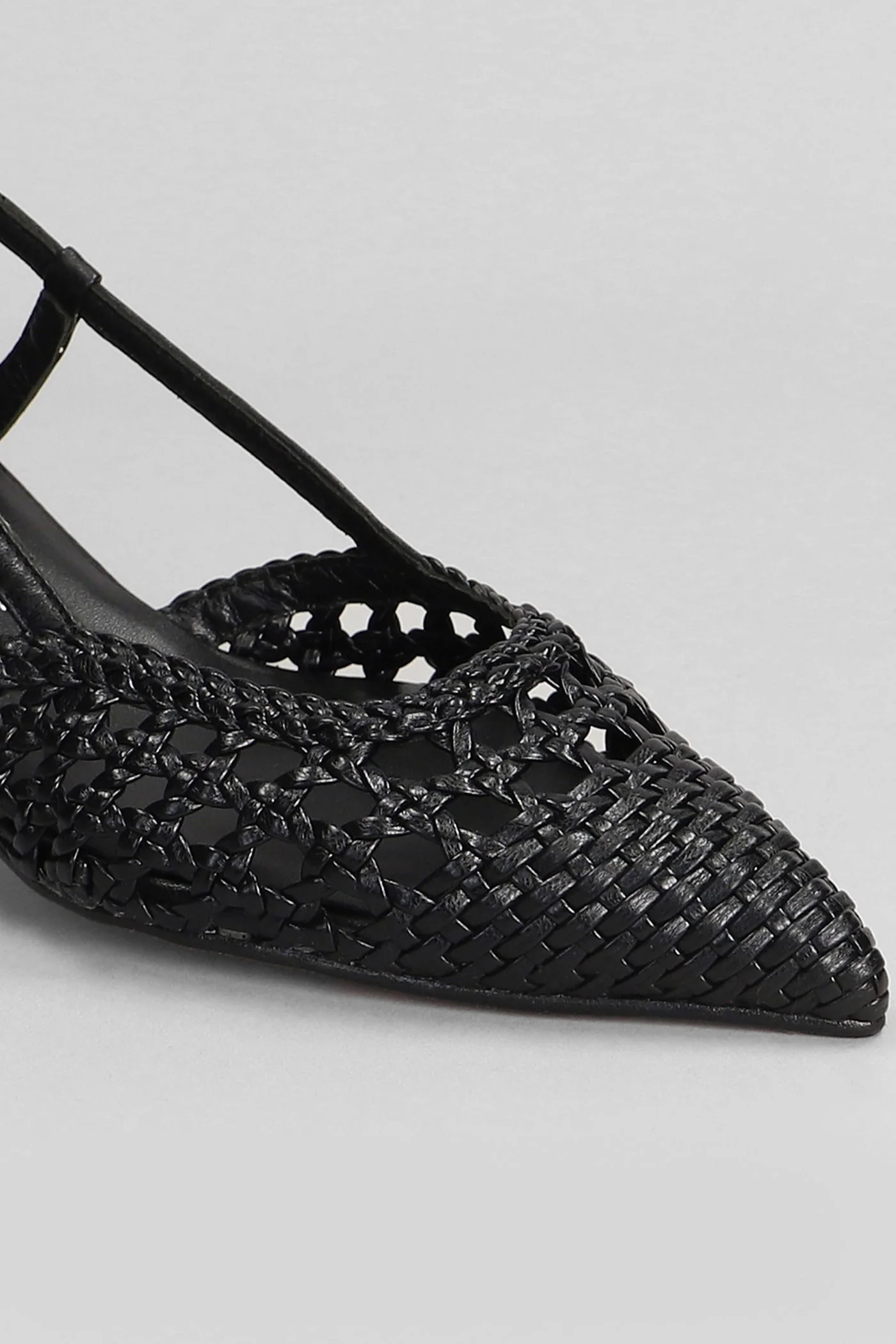 Pumps in black leather - Image 5