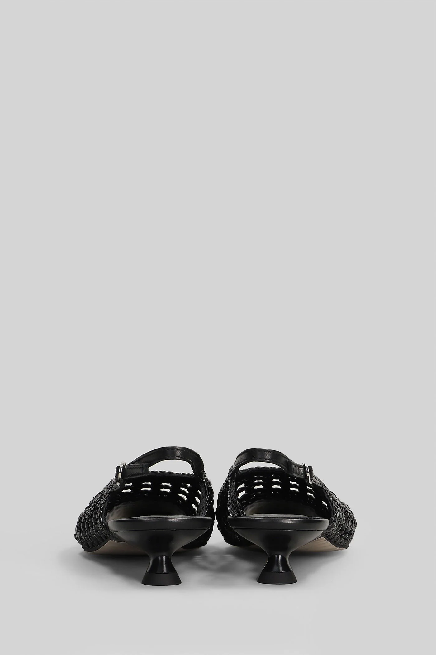 Pumps in black leather - Image 4