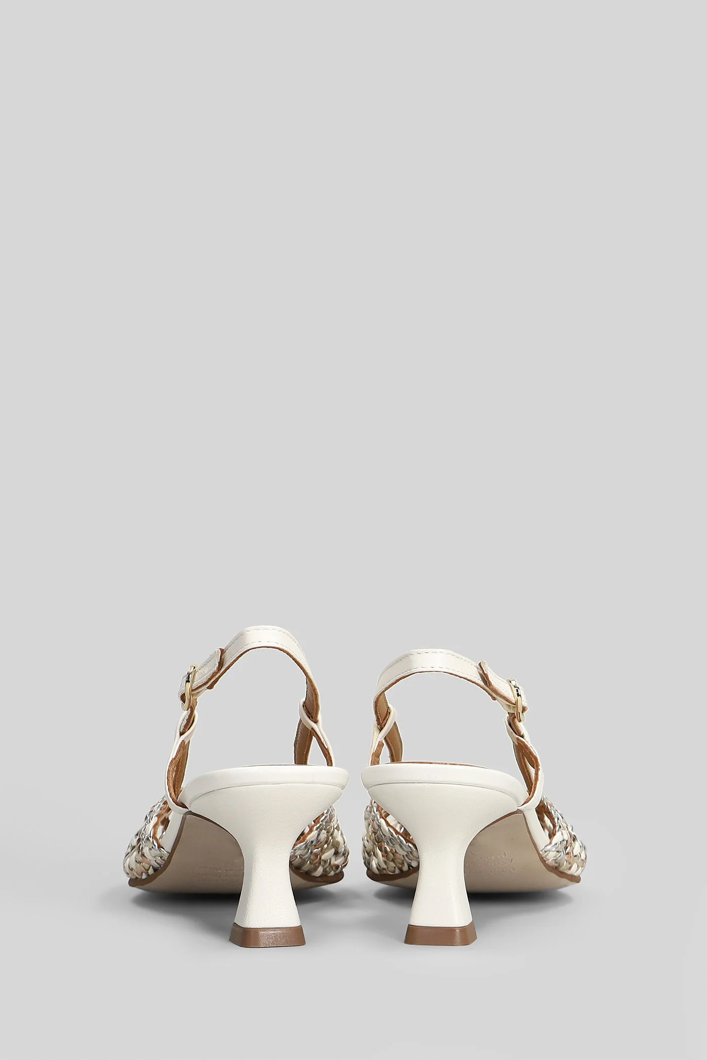 Pumps in white leather - Image 4