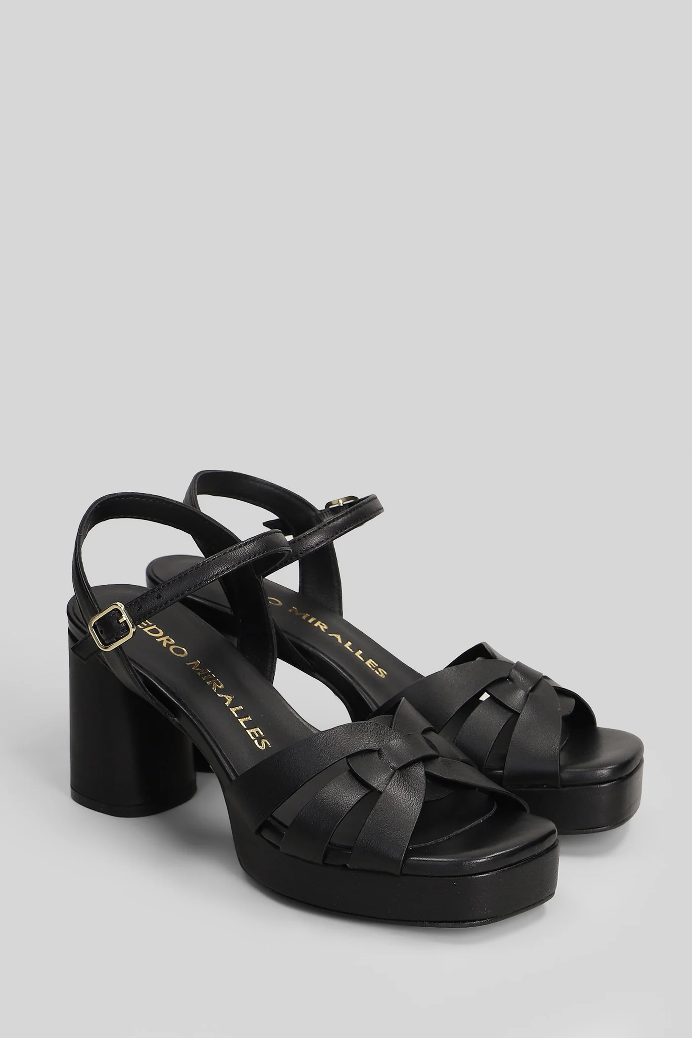 Sandals in black leather - Image 2
