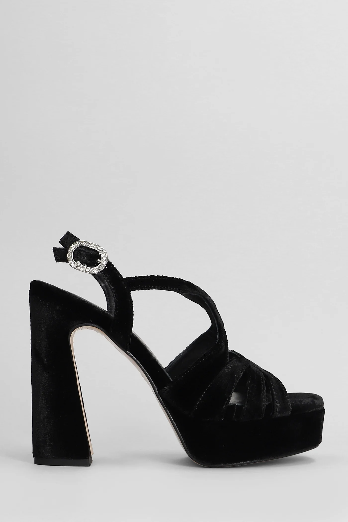 Sandals in black velvet