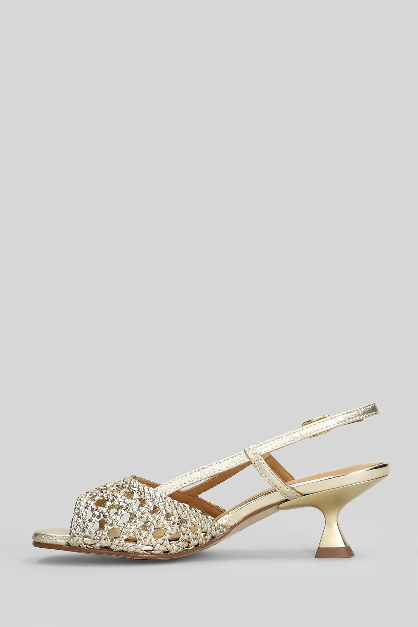 Sandals in platinum leather - Image 3