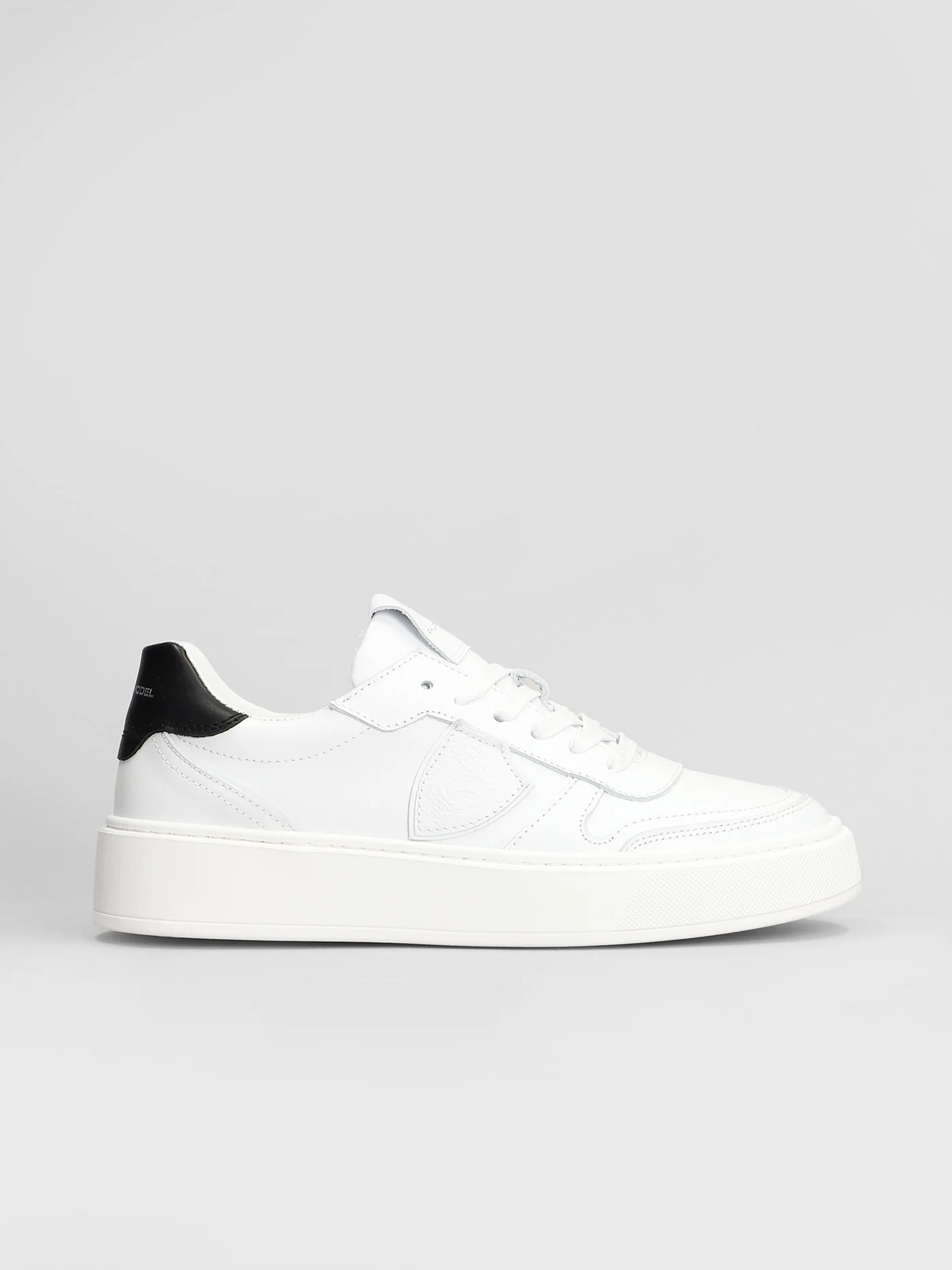 Nice Sneakers in white leather