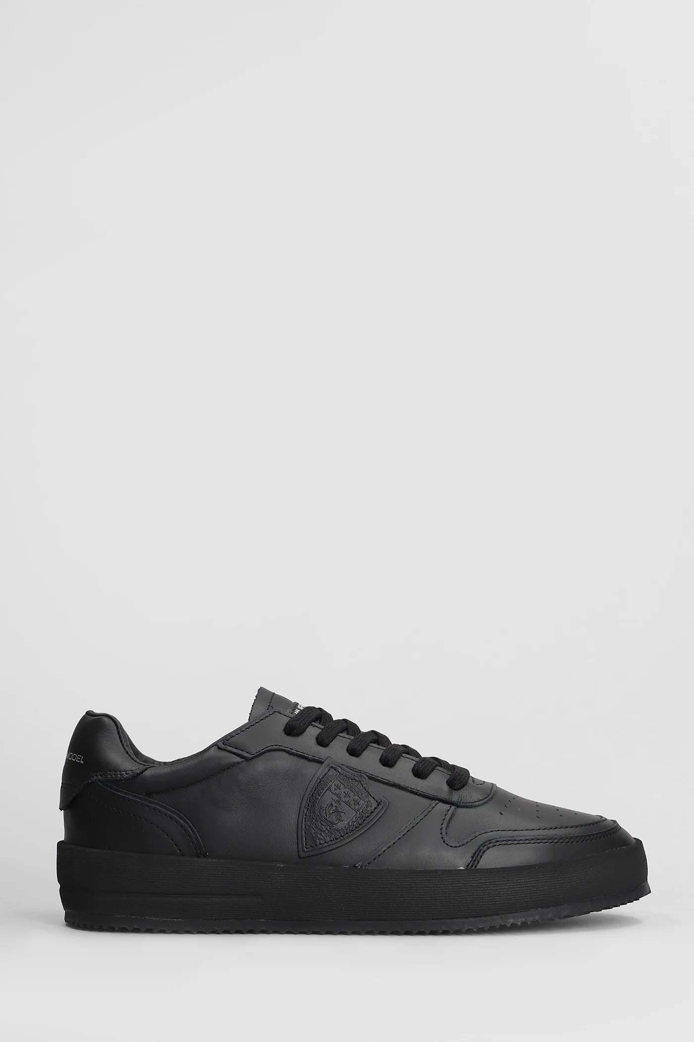 Nice Low Sneakers in black leather