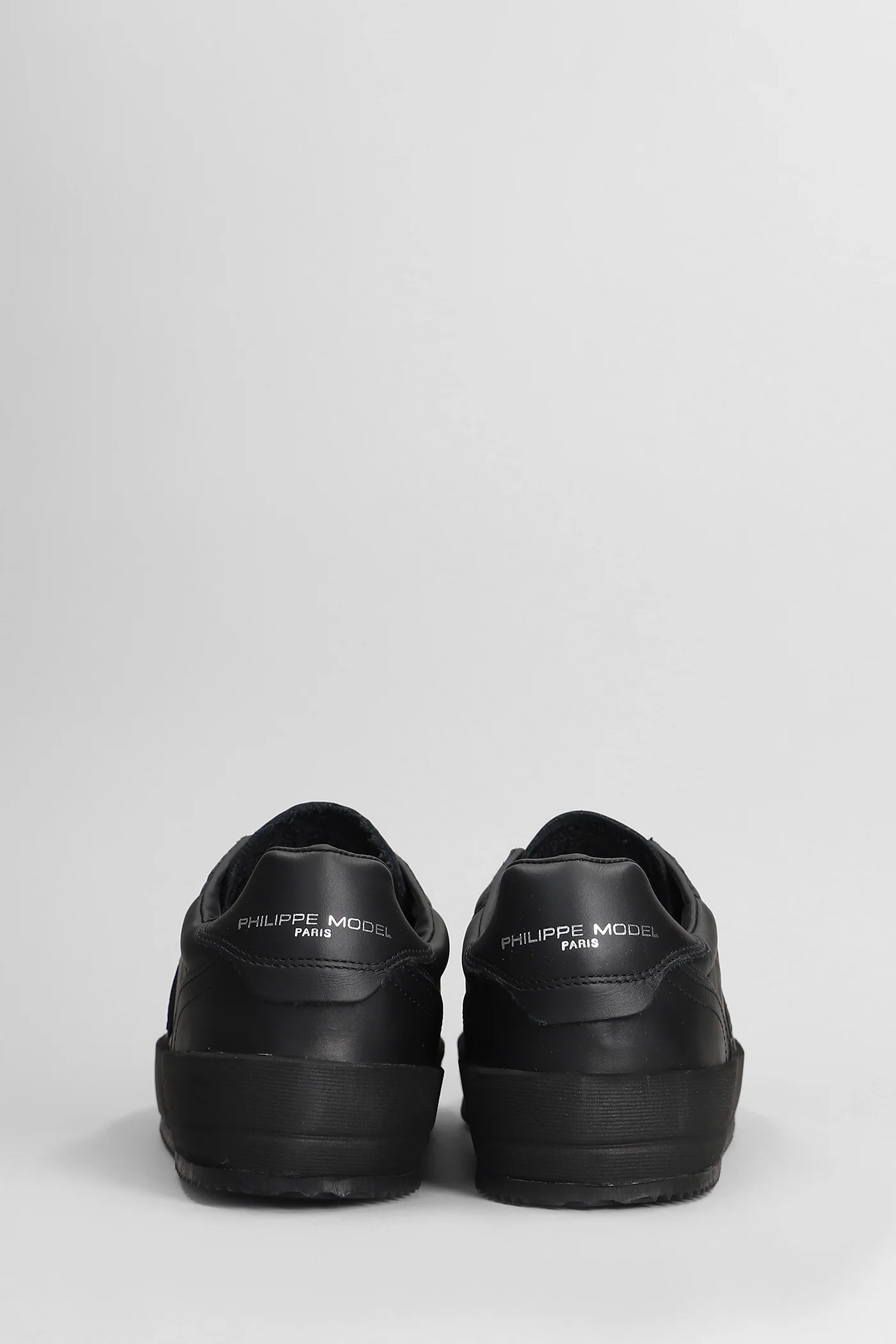 Nice Low Sneakers in black leather - Image 4