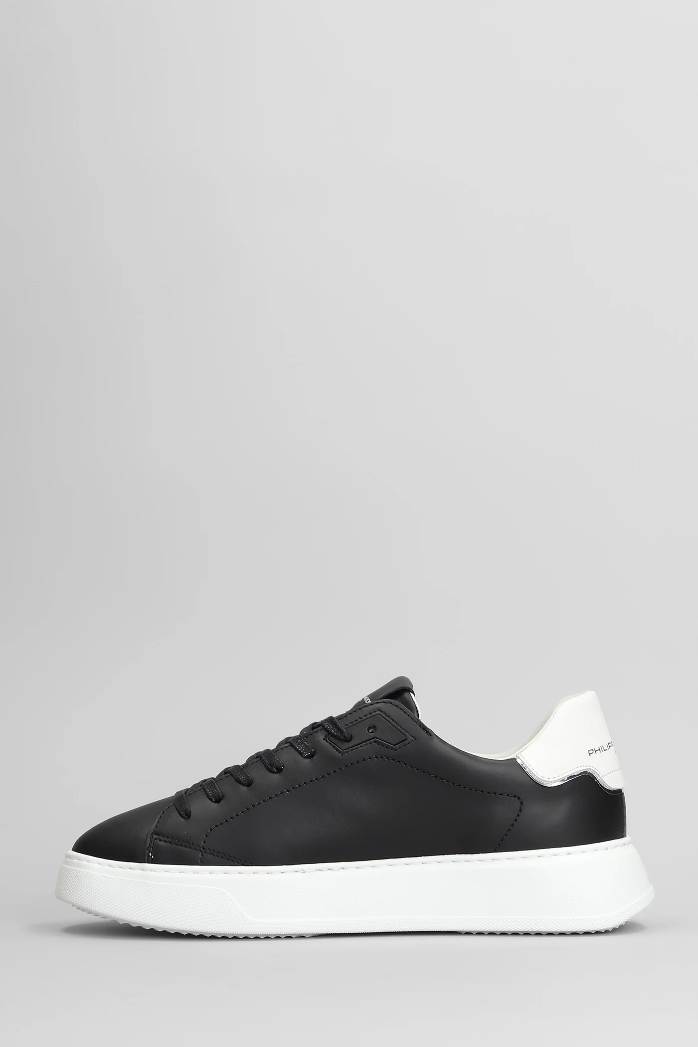Temple Low Sneakers in black leather - Image 3