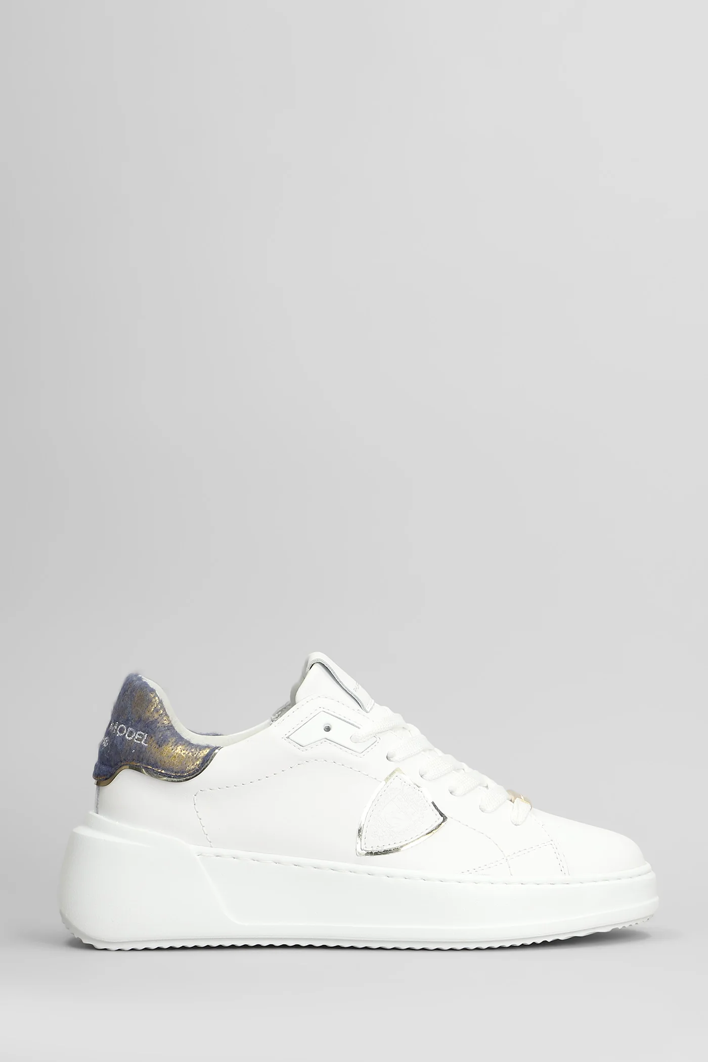 Tres Temple Low Sneakers in white leather