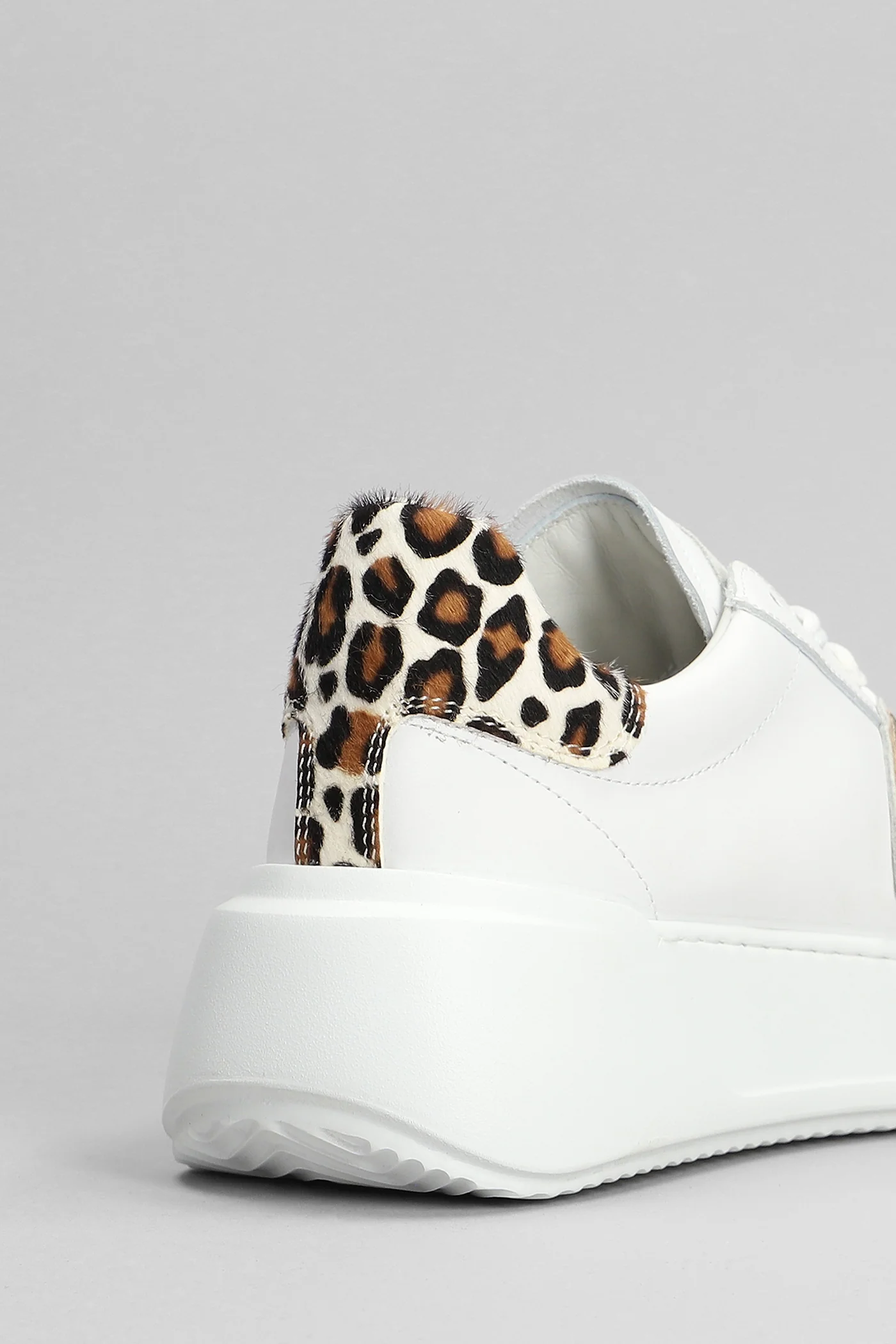Tres Temple Low Sneakers in white leather - Image 5