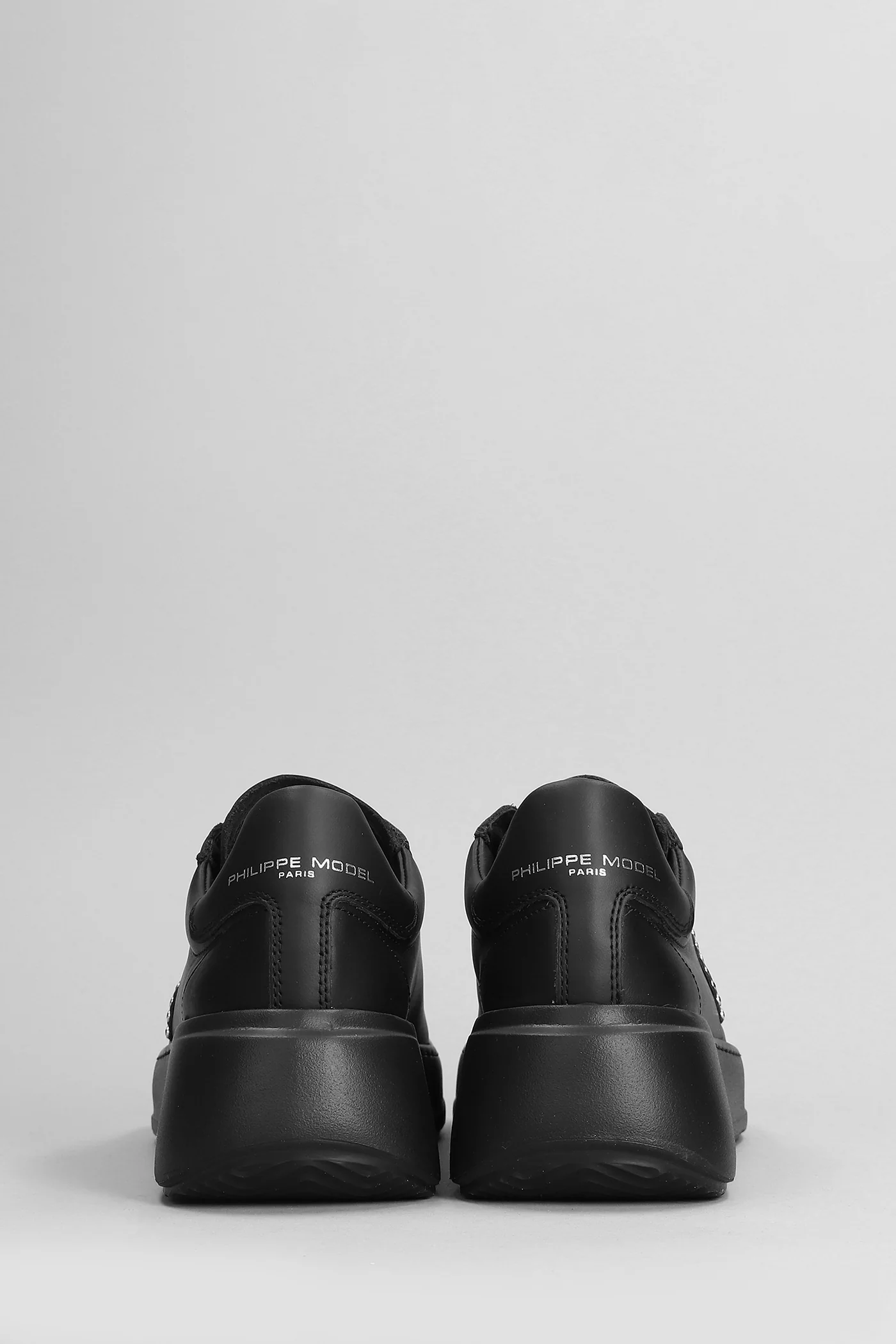 Tris Temple Low Sneakers in black leather - Image 4