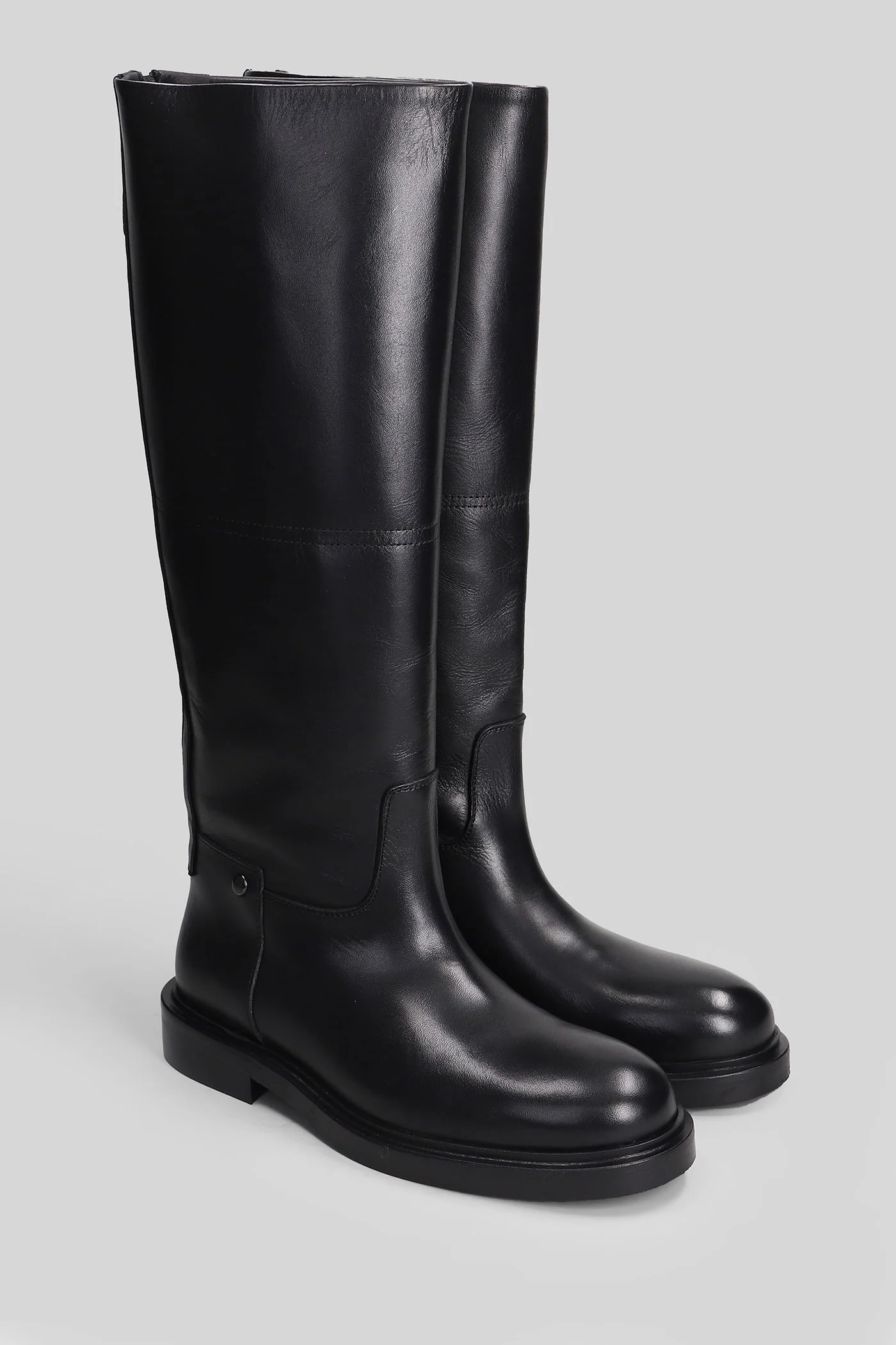 Eve low heels boots in black leather - Image 2
