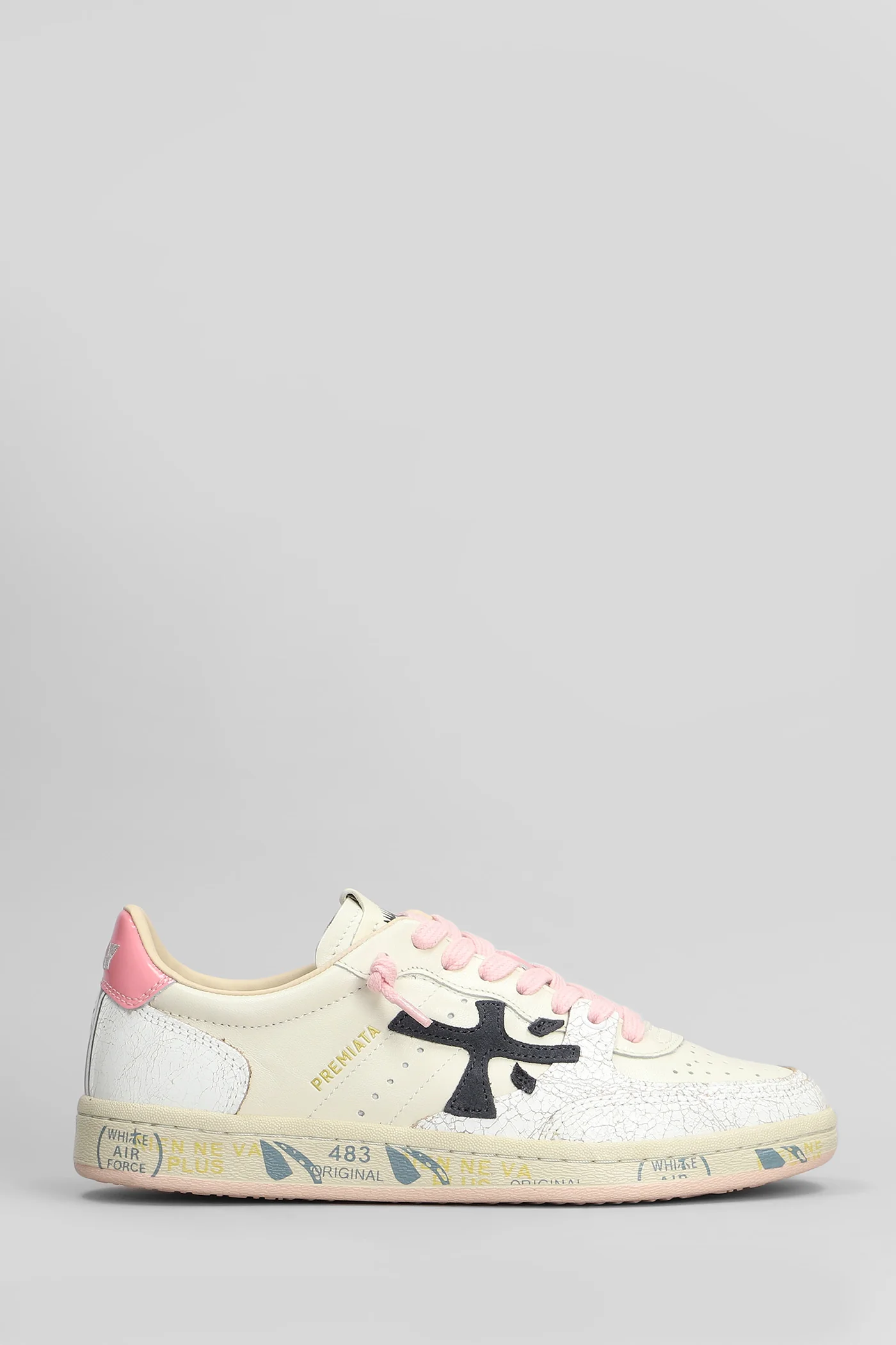 Bskt Clay Sneakers in beige leather