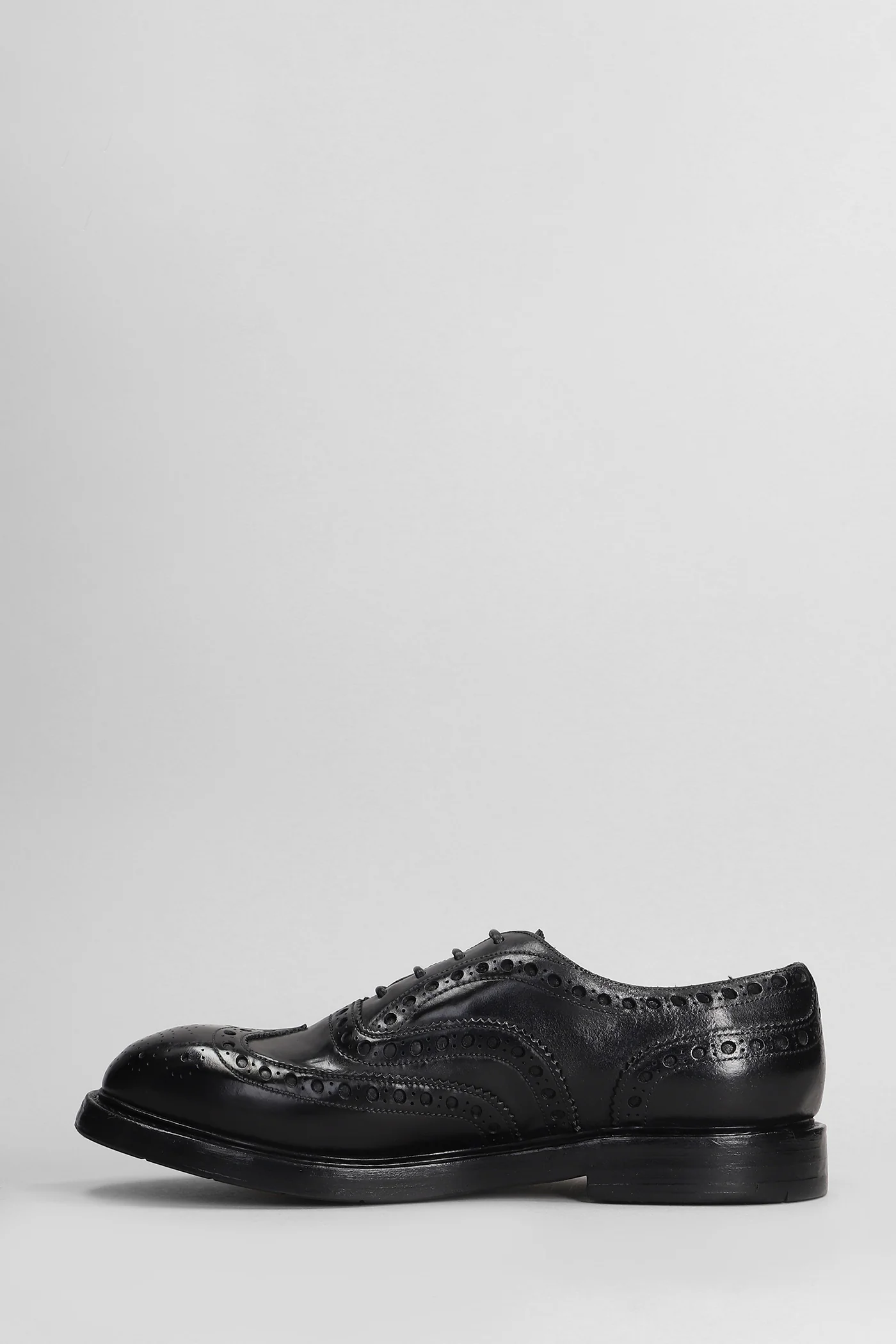 Lace up shoes in black leather - Image 28