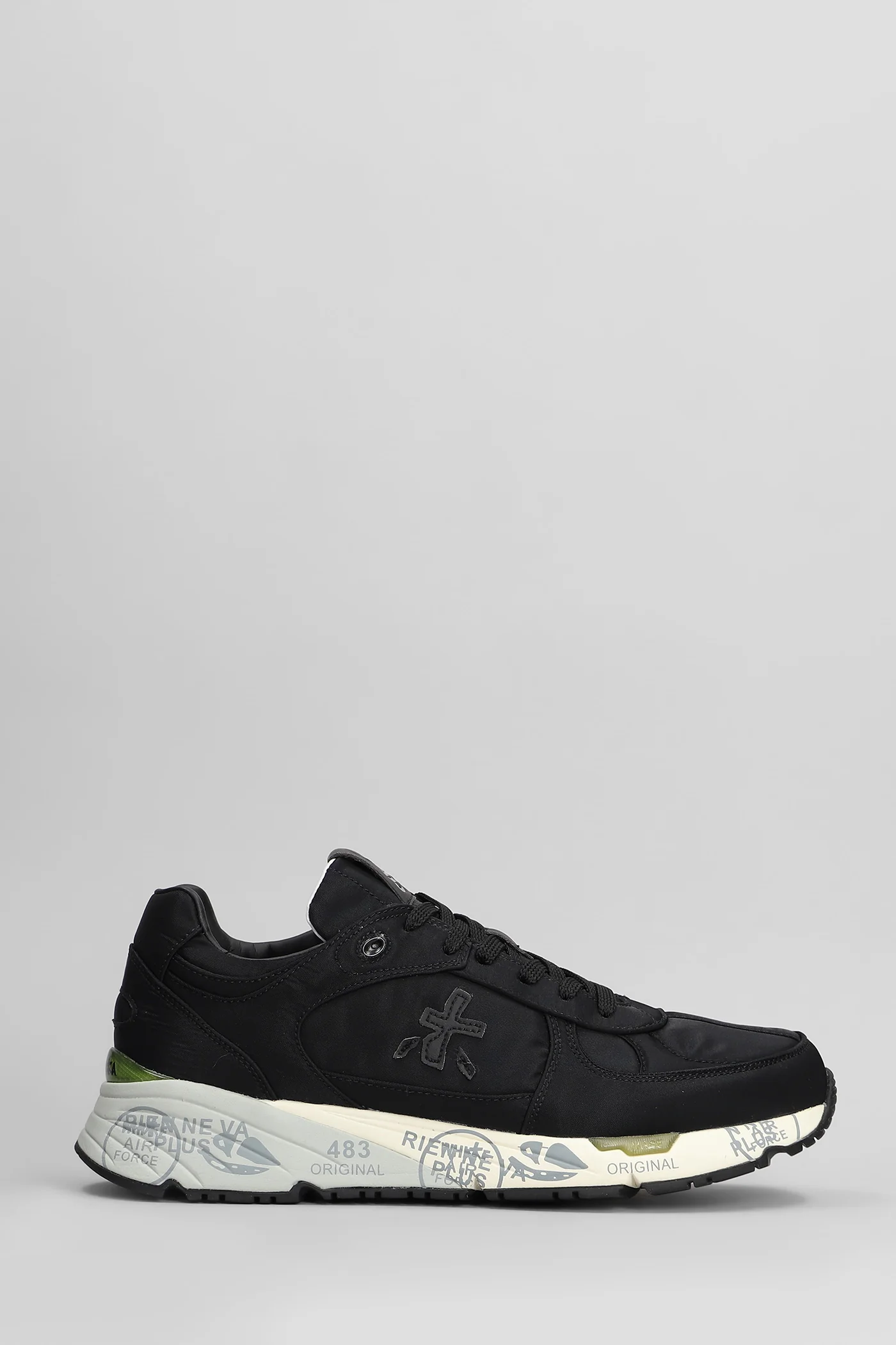 Mase Sneakers in black fabric
