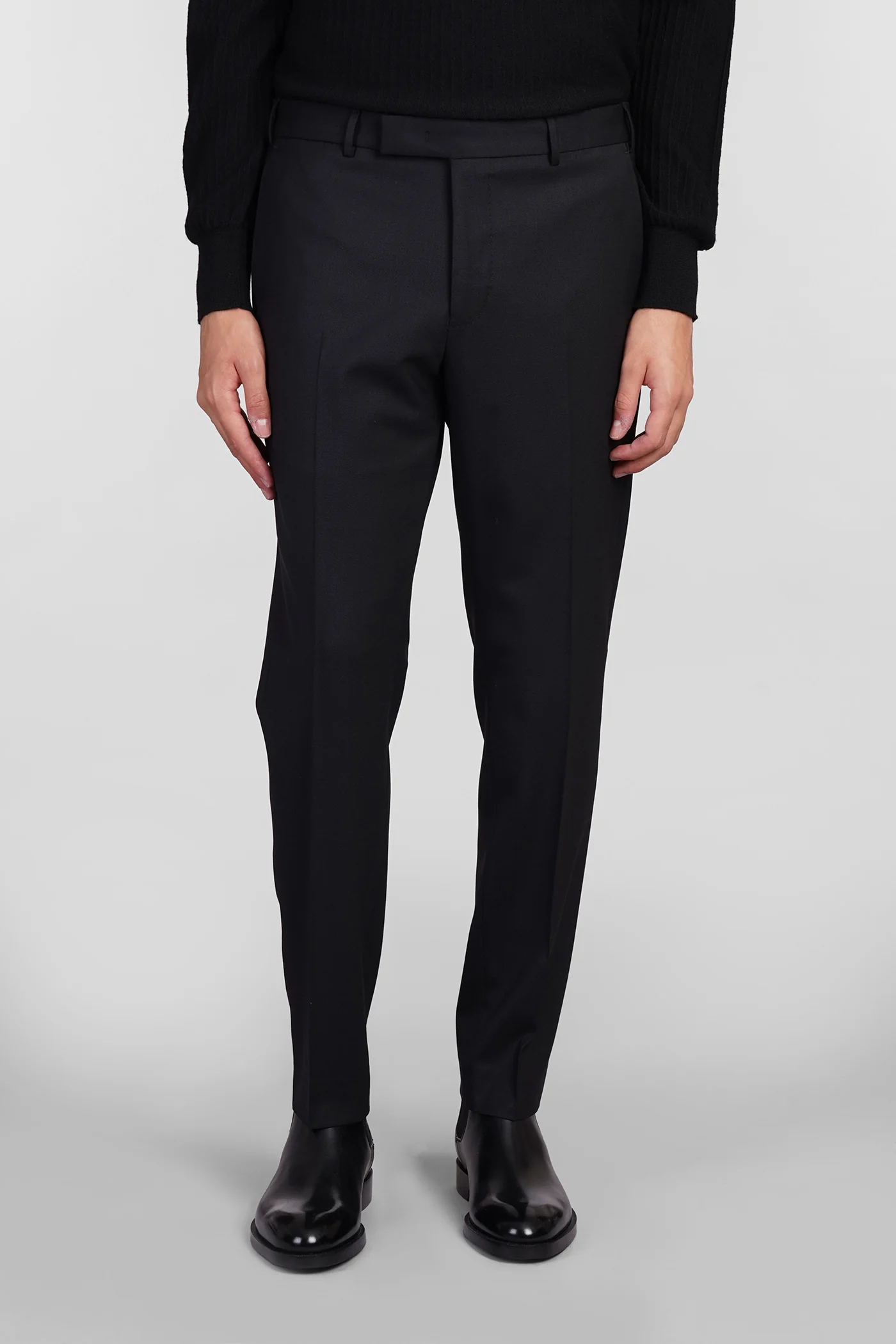Pants in black wool